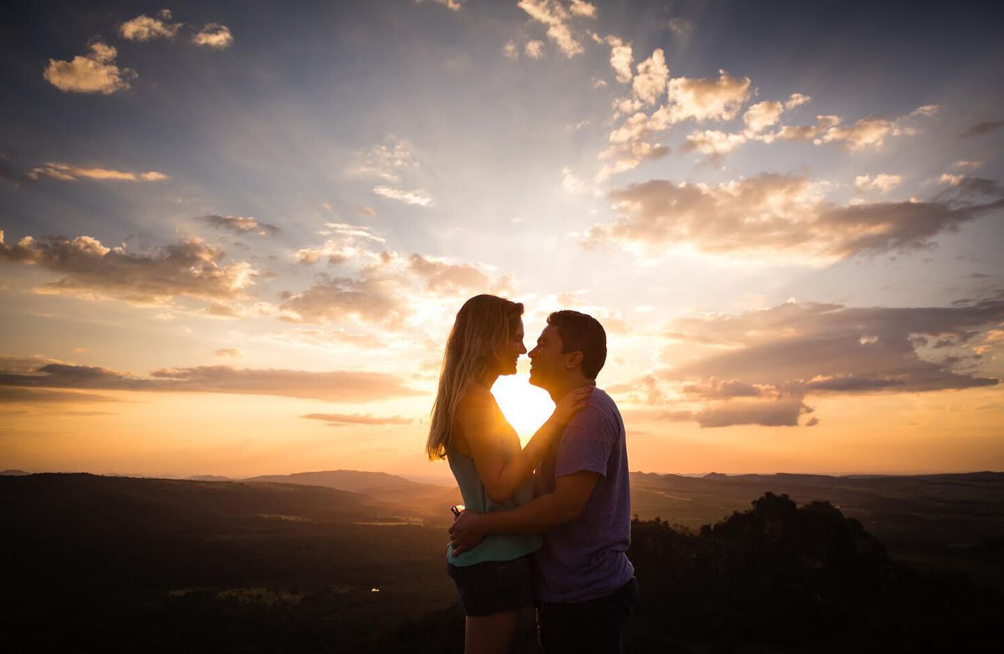 Casal de namorados é clicado por fotógrafo de casamento e depois de um ano se casam! Casal de namorados é clicado por fotógrafo de casamento e depois de um ano se casam!