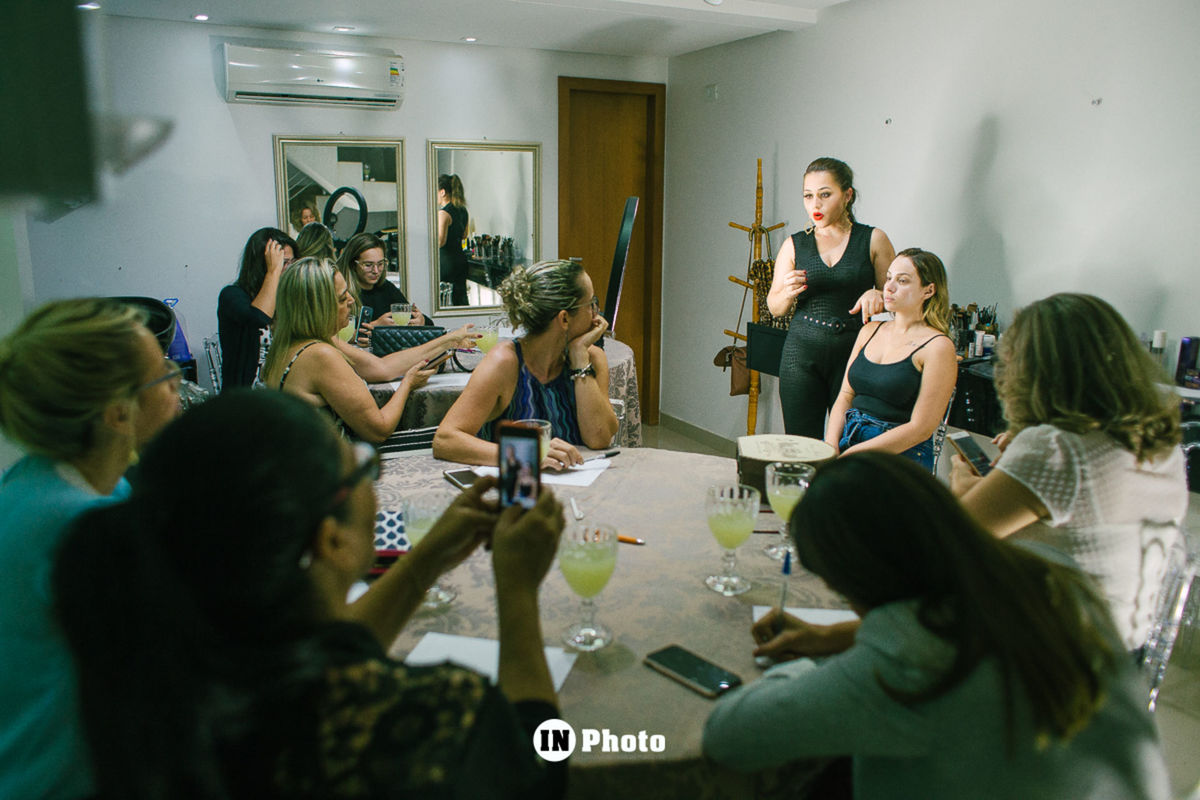 Foto Curso de auto-maquiagem em Goiânia pra cerimonialistas Foto Curso de auto-maquiagem em Goiânia pra cerimonialistas - Imagem 60