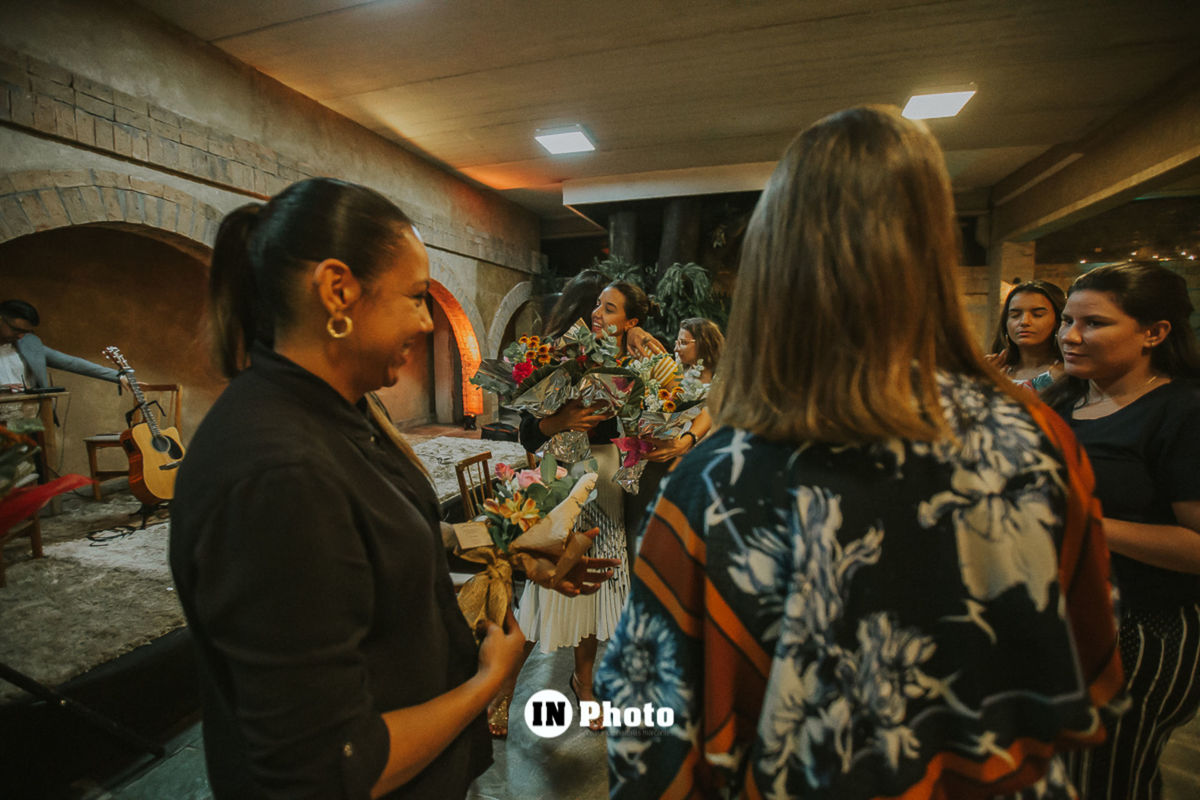 Foto Sobre Casar um evento recheado de novidades e mimos pra noivas em Goiania Foto Sobre Casar um evento recheado de novidades e mimos pra noivas em Goiania - Imagem 9