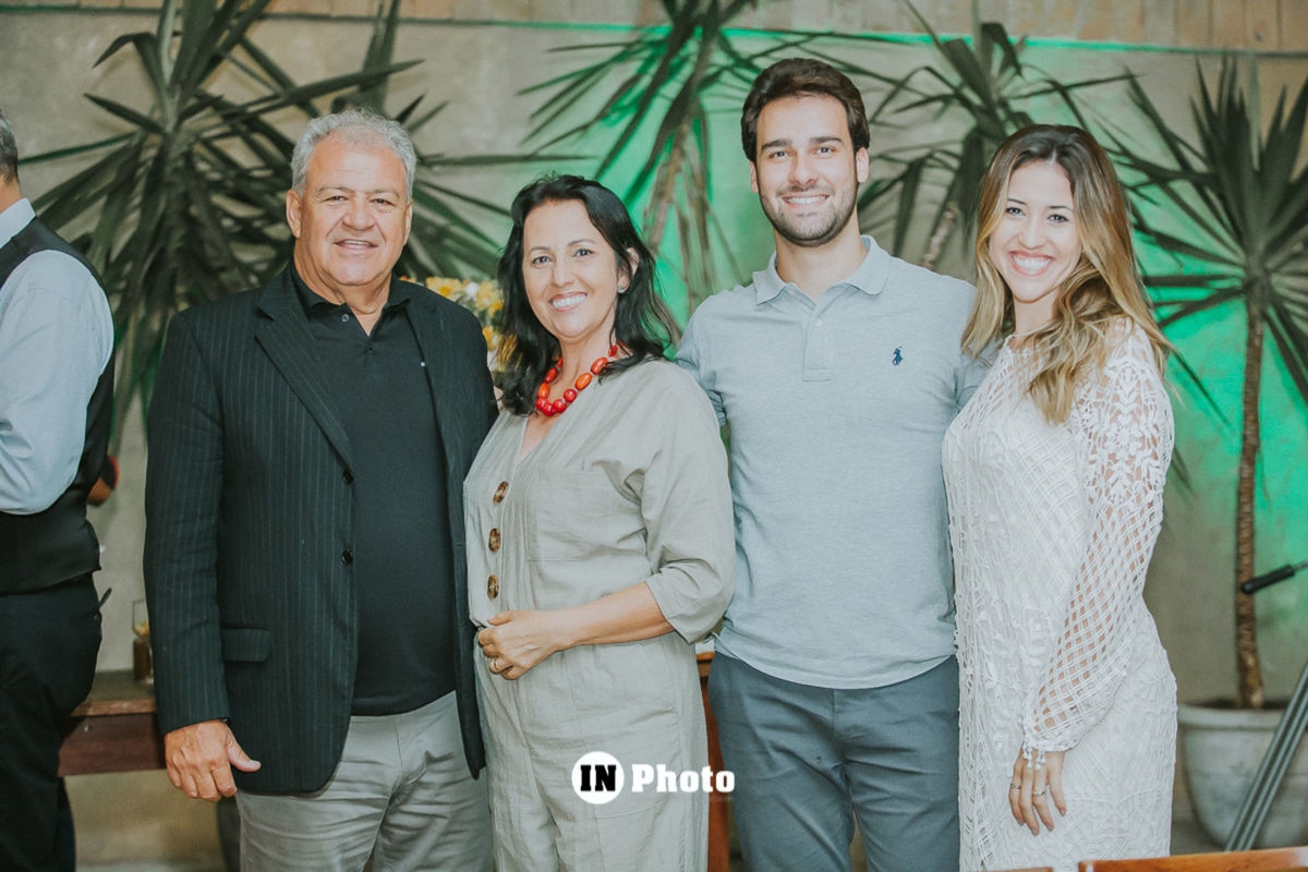 Foto Sobre Casar um evento recheado de novidades e mimos pra noivas em Goiania Foto Sobre Casar um evento recheado de novidades e mimos pra noivas em Goiania - Imagem 191