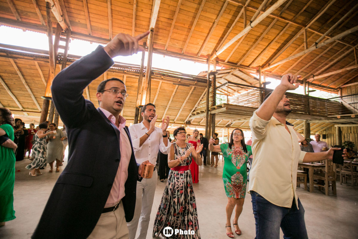 Foto Casamento religioso durante o dia em Goiania-Go Foto Casamento religioso durante o dia em Goiania-Go - Imagem 61
