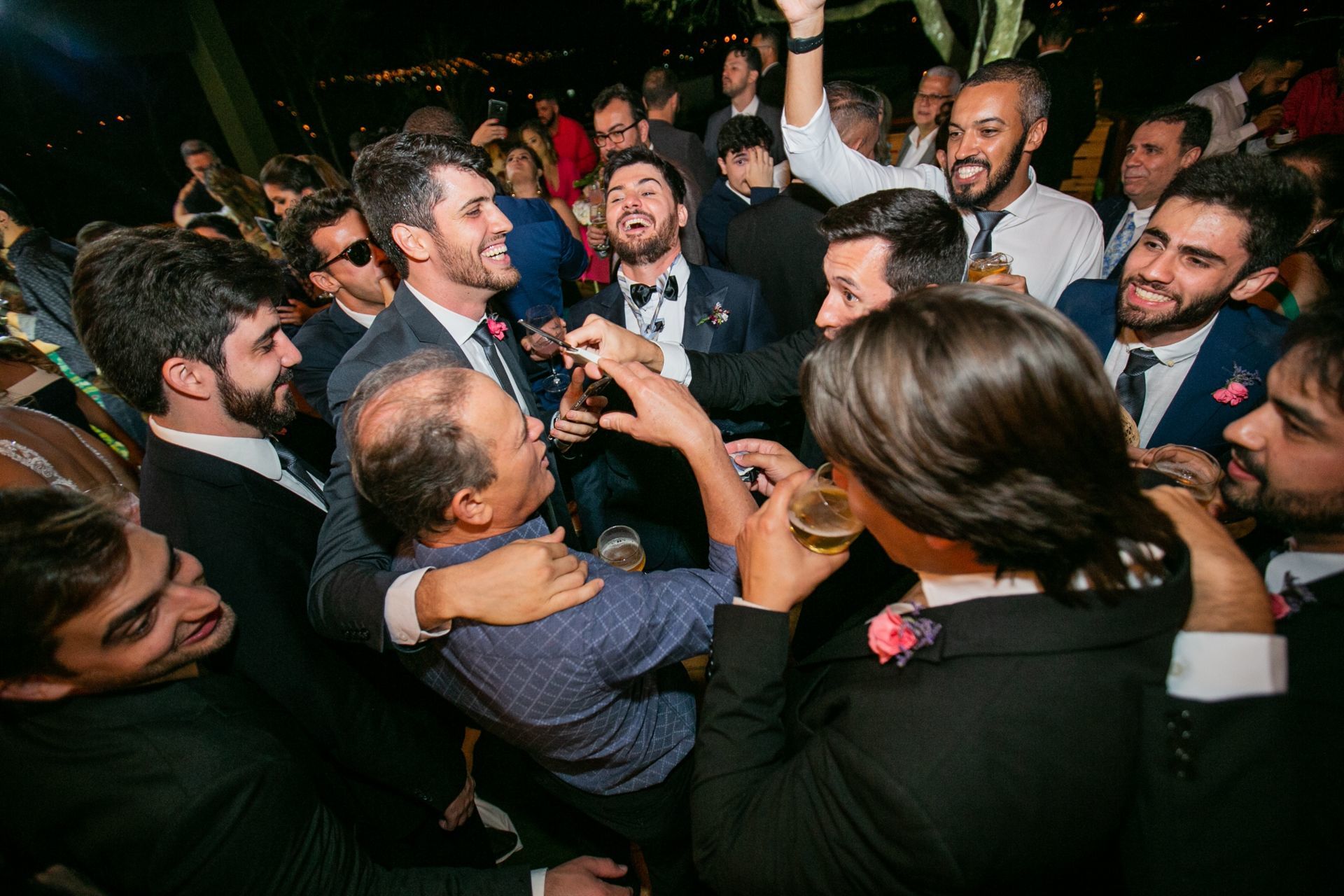 Foto Casamento ao ar livre em casa em Goiânia Foto Casamento ao ar livre em casa em Goiânia - Imagem 55