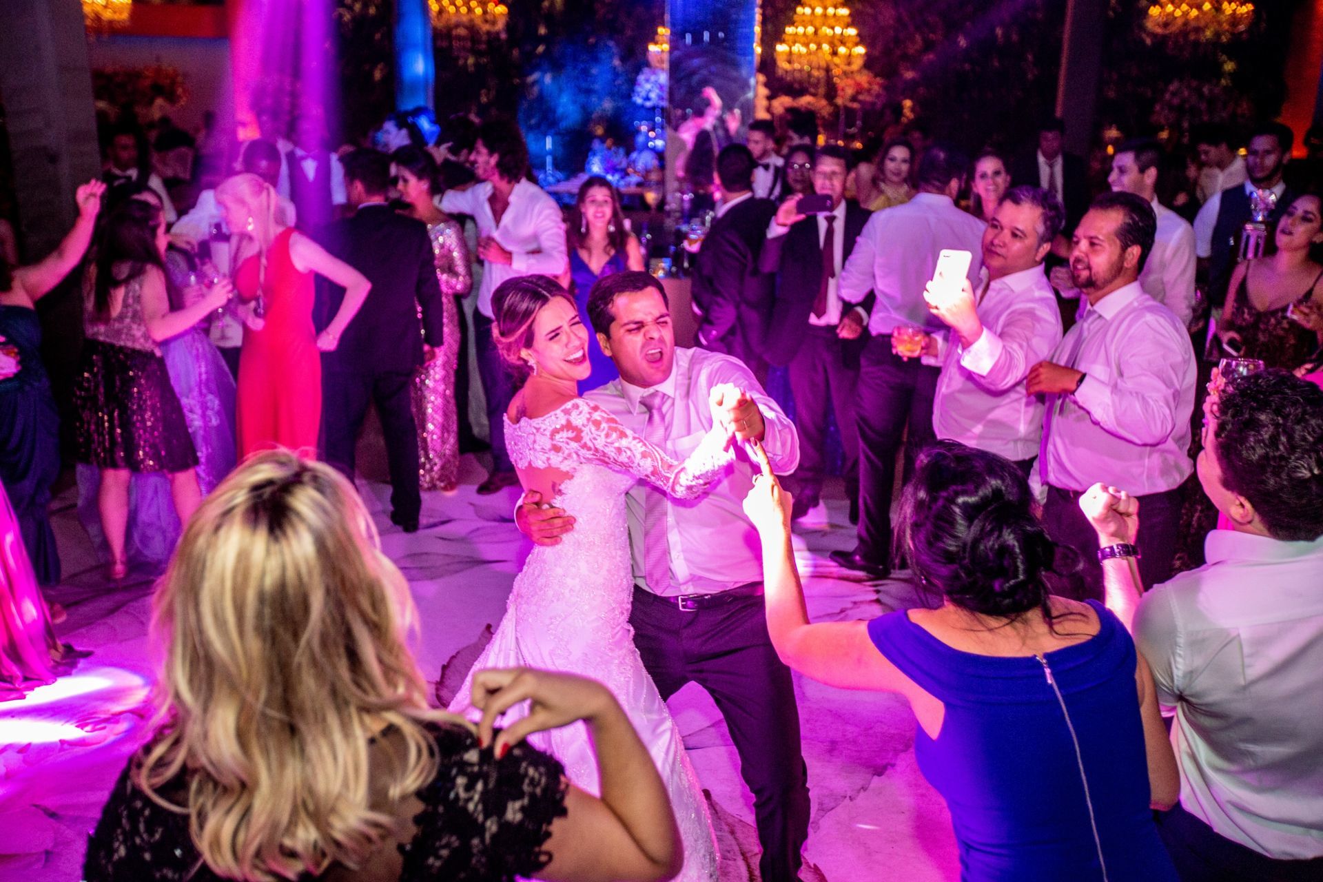 Foto Casamento na igreja Rosa Mística e recepção na Casa Lis em Goiânia Foto Casamento na igreja Rosa Mística e recepção na Casa Lis em Goiânia - Imagem 88