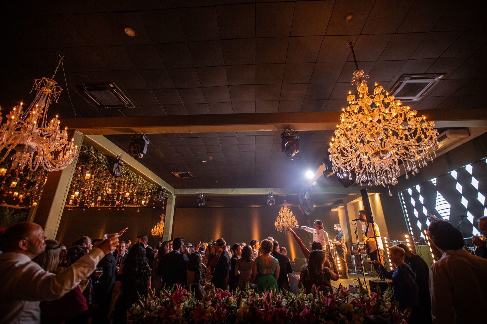 Foto Casamento na igreja Rosa Mística e recepção na Casa Lis em Goiânia Foto Casamento na igreja Rosa Mística e recepção na Casa Lis em Goiânia - Imagem 78