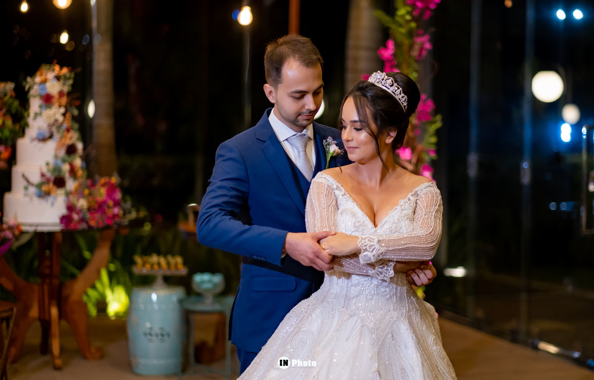 Foto Lindo Casamento ao Ar Livre a Noite no Espaço Alegranza Larissa e Heitor Foto Lindo Casamento ao Ar Livre a Noite no Espaço Alegranza Larissa e Heitor - Imagem 33