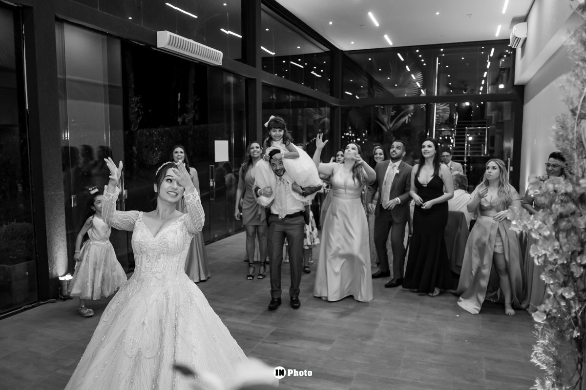 Foto Lindo Casamento ao Ar Livre a Noite no Espaço Alegranza Larissa e Heitor Foto Lindo Casamento ao Ar Livre a Noite no Espaço Alegranza Larissa e Heitor - Imagem 34