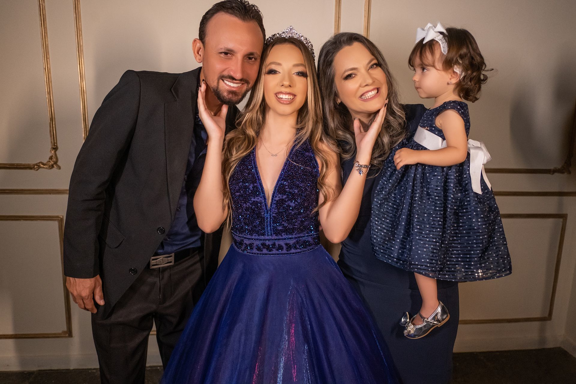 Foto Maravilhoso Ensaio Fotográfico 15 anos da Lara no Estúdio In Photo - Imagem 6