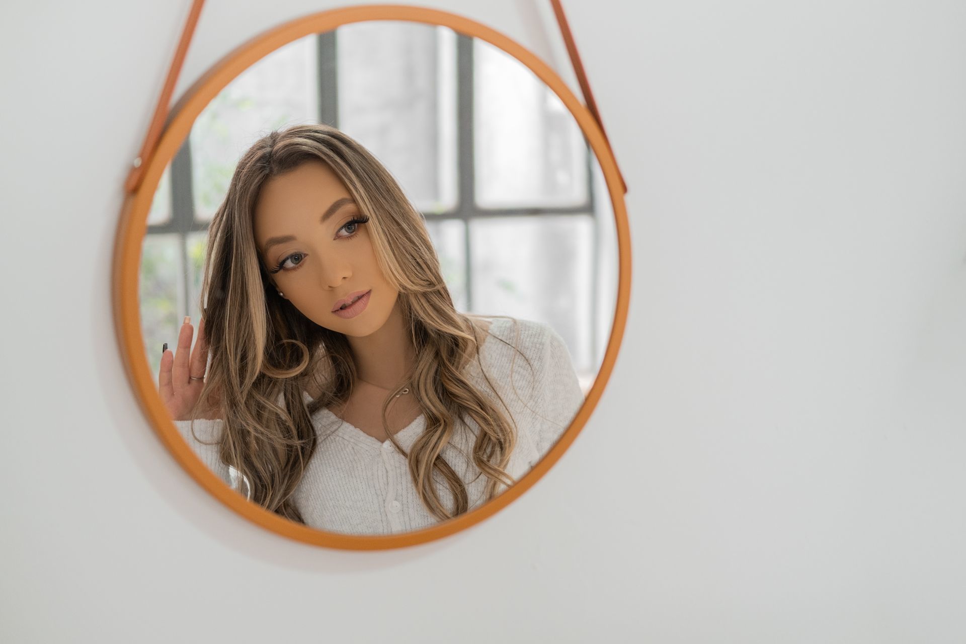 Foto Maravilhoso Ensaio Fotográfico 15 anos da Lara no Estúdio In Photo - Imagem 9