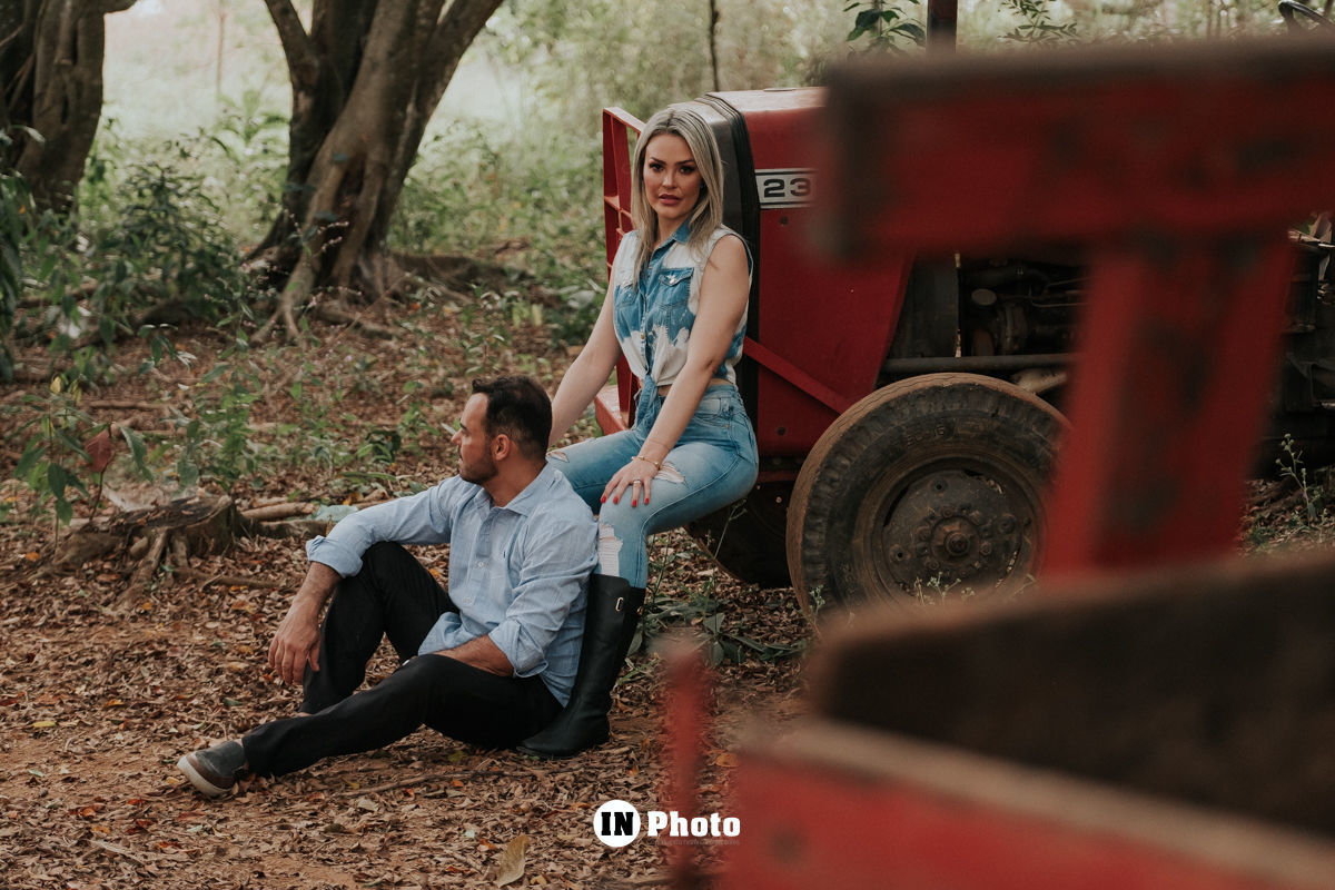 Foto Lindo Ensaio Fotografico de Casal na Fazenda Agua Limpa Lyzia e Rafael - Imagem 9