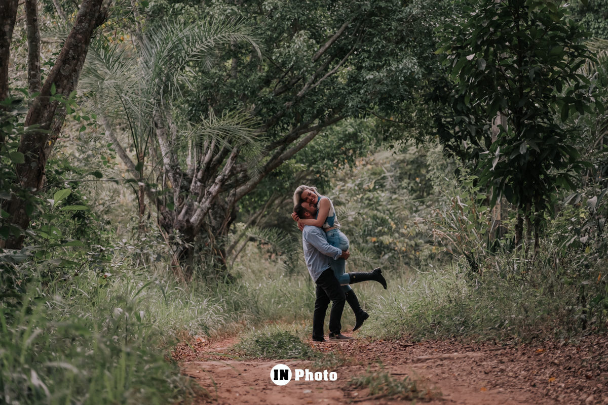 Foto Lindo Ensaio Fotografico de Casal na Fazenda Agua Limpa Lyzia e Rafael - Imagem 20