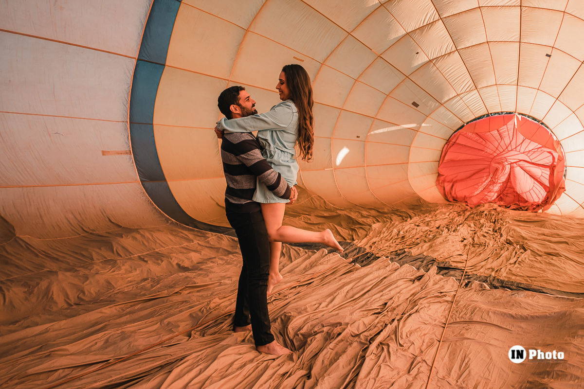 Foto Ensaio Fotográfico de Casal Inspiração com Balão de Ar Quente Rafaela e Frank - Imagem 7