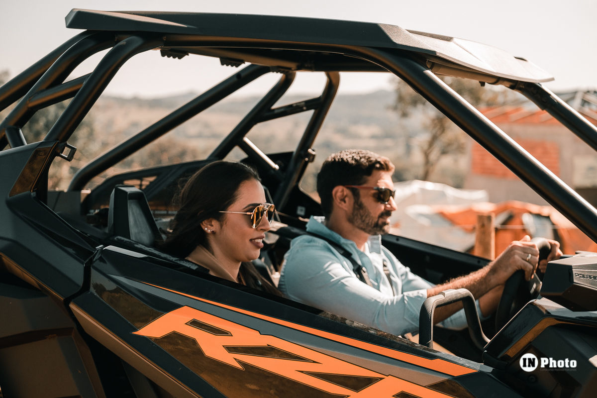Foto Ensaio Fotográfico de Casal Inspiração com Balão de Ar Quente Rafaela e Frank - Imagem 25
