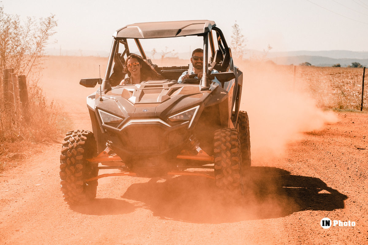 Foto Ensaio Fotográfico de Casal Inspiração com Balão de Ar Quente Rafaela e Frank - Imagem 32