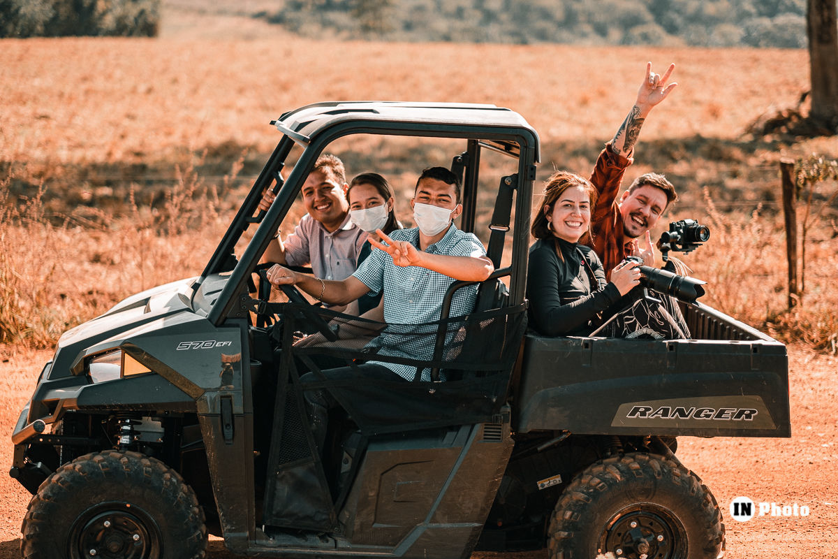 Foto Ensaio Fotográfico de Casal Inspiração com Balão de Ar Quente Rafaela e Frank - Imagem 48