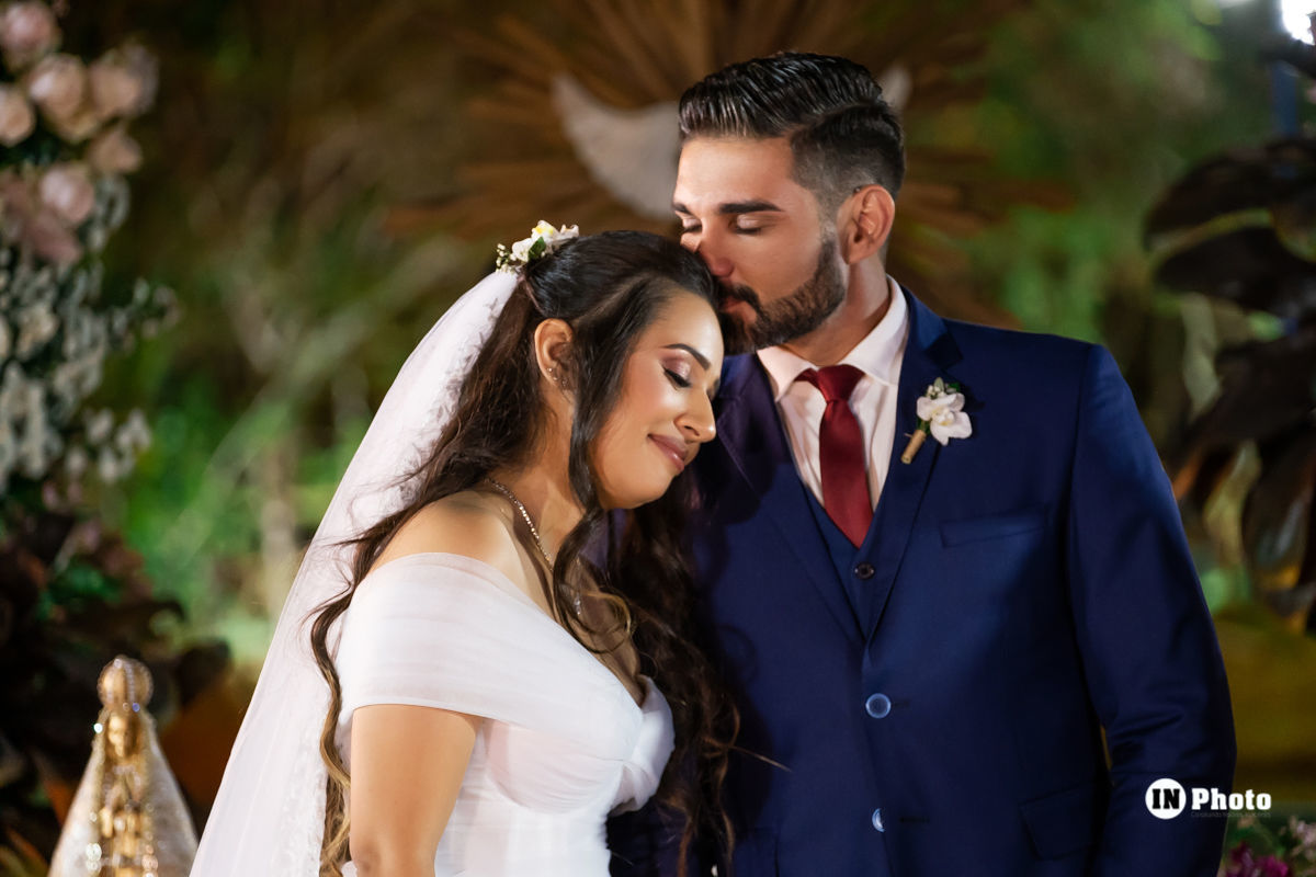 Foto LinNoiva se Casa Na Fazenda dos Pais Em Uma Linda Cerimônia Ao Ar Livre Rafaela E Frank - Imagem 0
