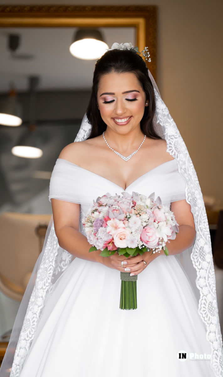 Foto LinNoiva se Casa Na Fazenda dos Pais Em Uma Linda Cerimônia Ao Ar Livre Rafaela E Frank - Imagem 1