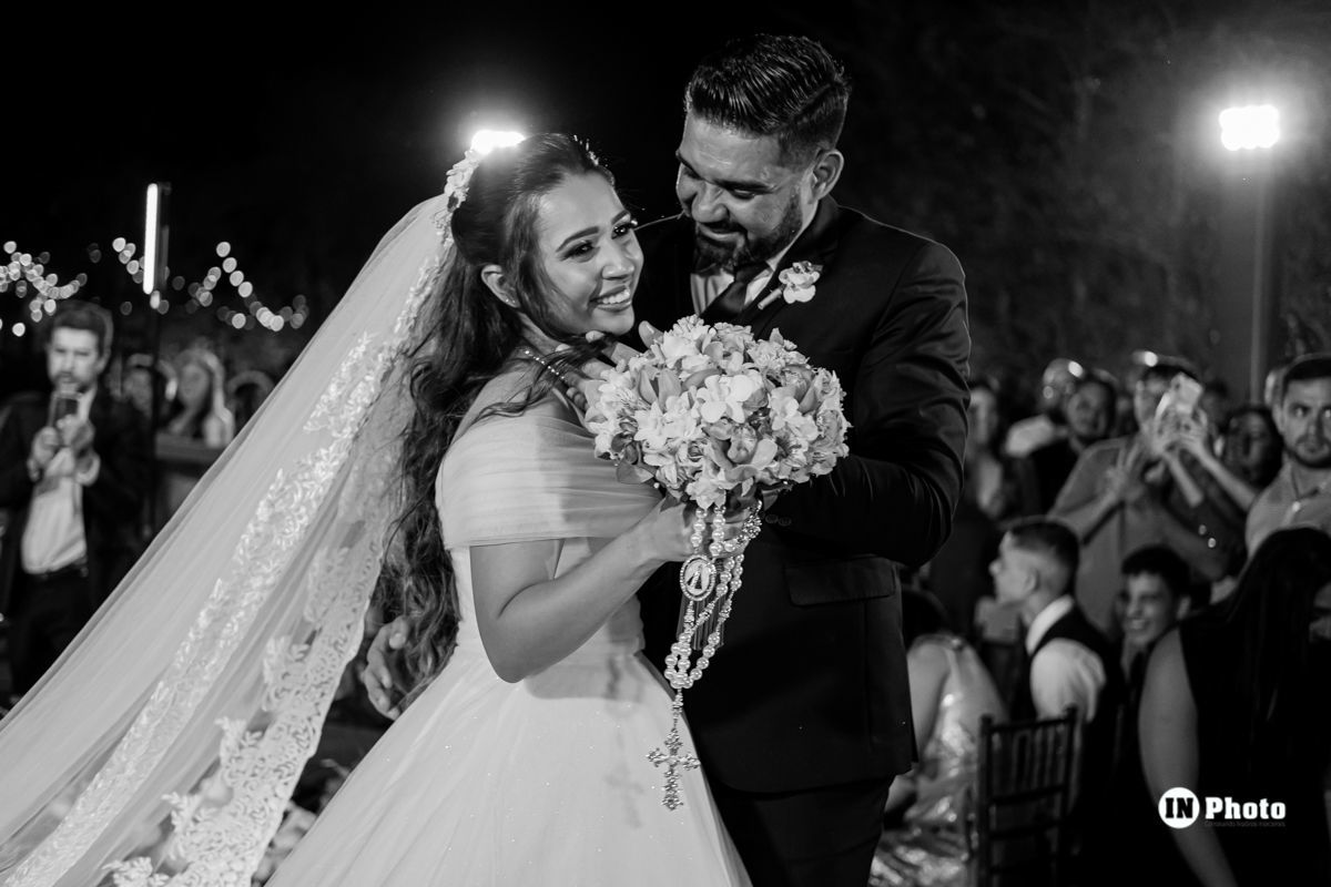 Foto LinNoiva se Casa Na Fazenda dos Pais Em Uma Linda Cerimônia Ao Ar Livre Rafaela E Frank - Imagem 34