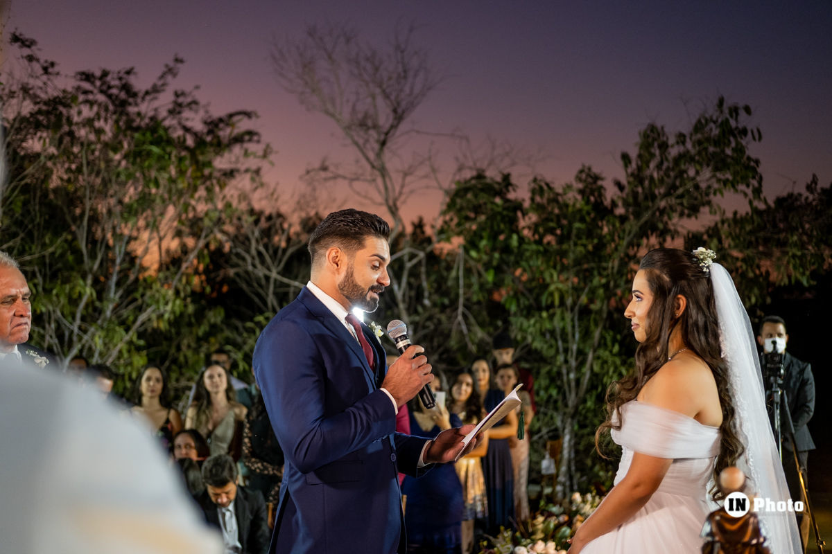 Foto LinNoiva se Casa Na Fazenda dos Pais Em Uma Linda Cerimônia Ao Ar Livre Rafaela E Frank - Imagem 24