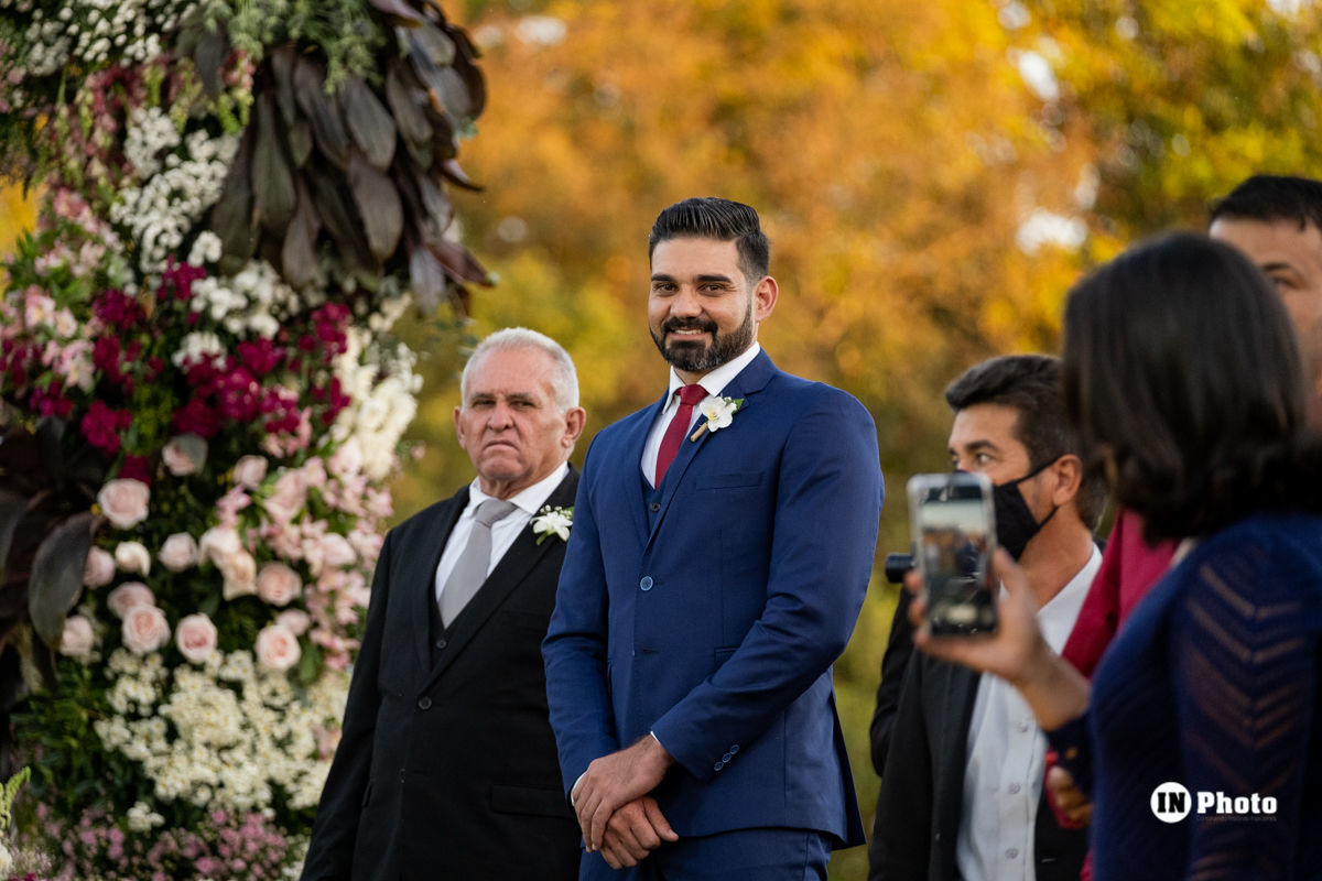 Foto LinNoiva se Casa Na Fazenda dos Pais Em Uma Linda Cerimônia Ao Ar Livre Rafaela E Frank - Imagem 41