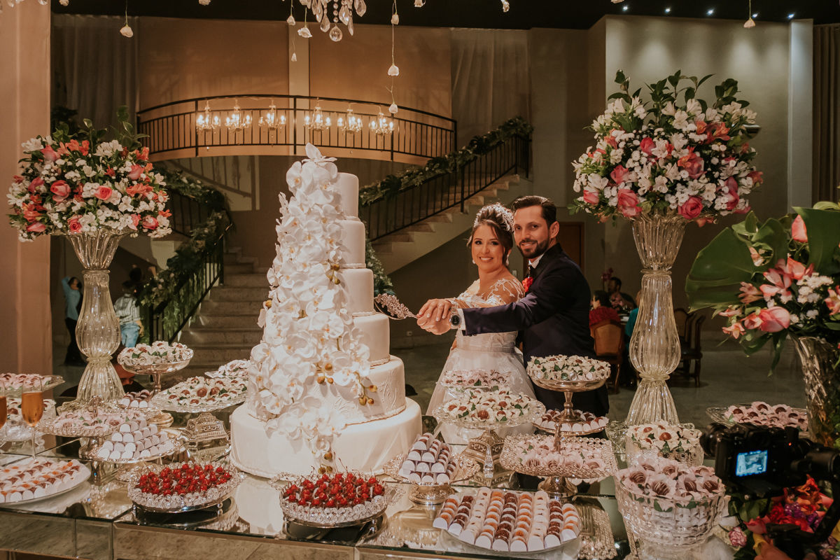Foto Lindo Casamento na Paróquia Santo Expedito Recepção JL Eventos Keith e Marcos  - Imagem 42
