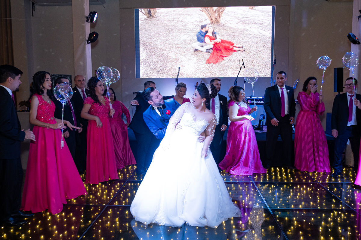 Foto Lindo Casamento na Paróquia Santo Expedito Recepção JL Eventos Keith e Marcos  - Imagem 49