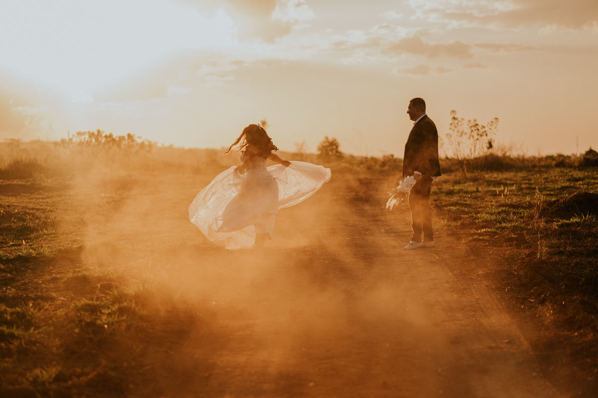 Foto Ensaio fotográfico de Casal Na Fazenda Água Limpa Milena e Paulo Sérgio - Imagem 11