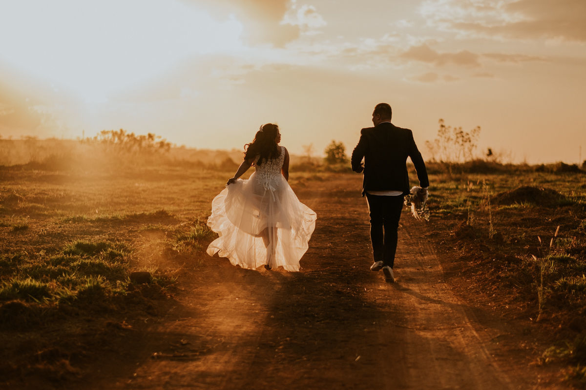 Foto Ensaio fotográfico de Casal Na Fazenda Água Limpa Milena e Paulo Sérgio - Imagem 10