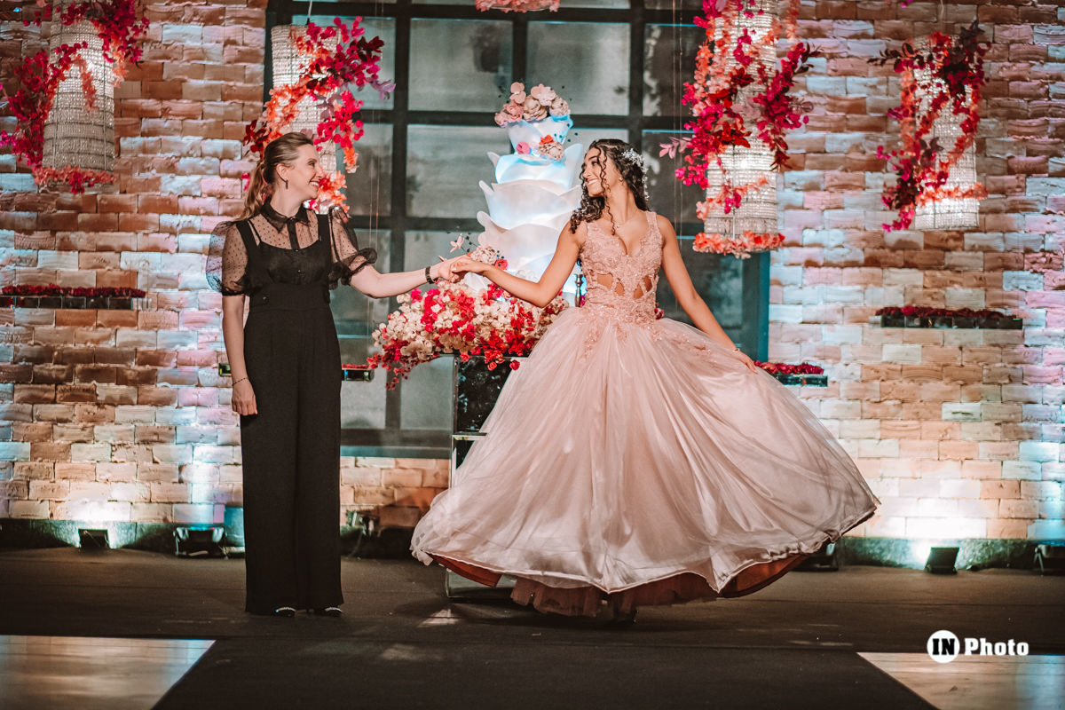 Foto Festa 15 Anos no Espaço para Eventos Aldeias Kauai Isadora Nader  - Imagem 10