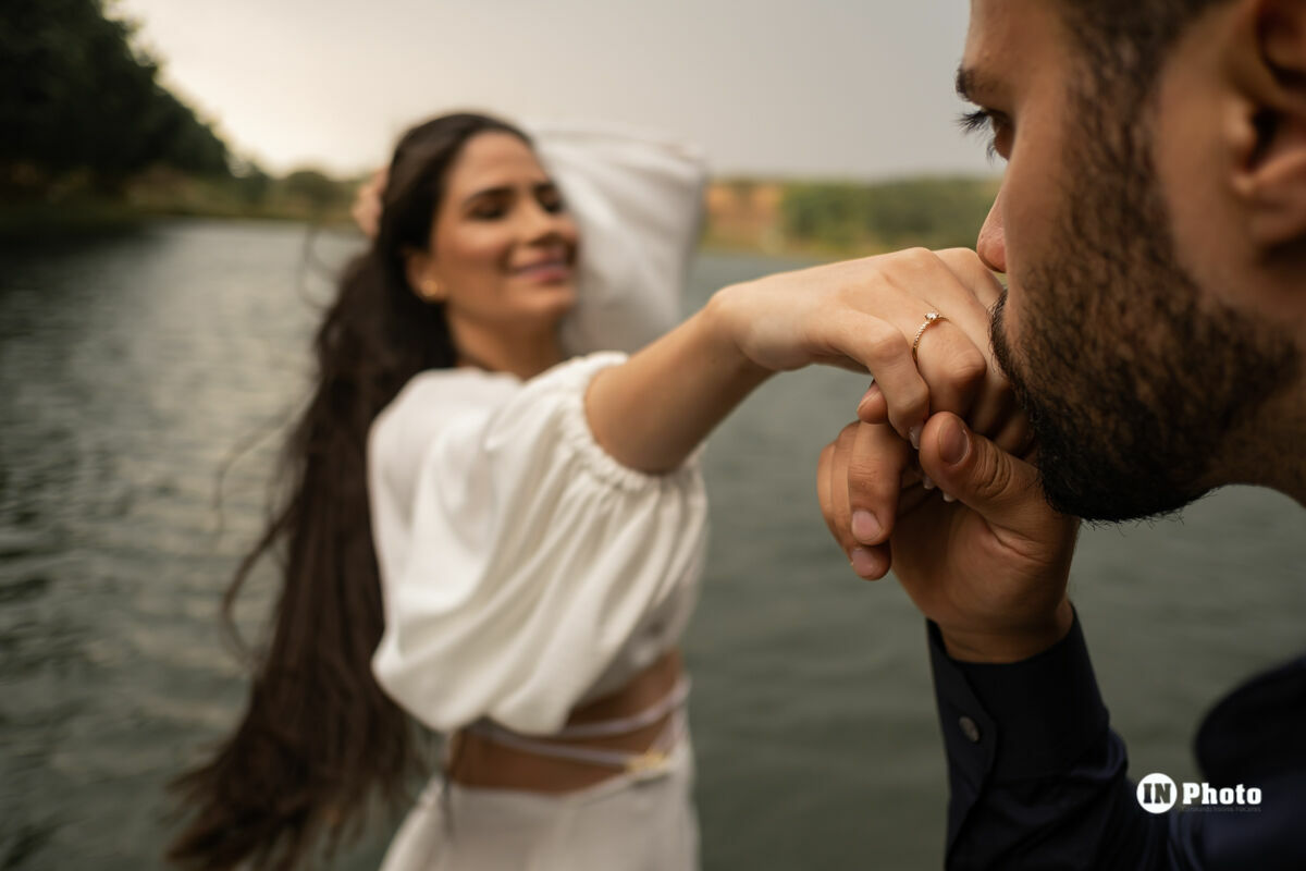Foto Ensaio Fotográfico de Casal Inspiração na Fazenda Água Limpa Stéfany e Lucas  - Imagem 8