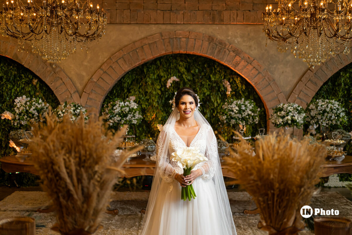 Foto Casamento Clássico na Reitoria Nossa Senhora das Graças e Bella Eventos Larissa e Leopoldo - Imagem 37