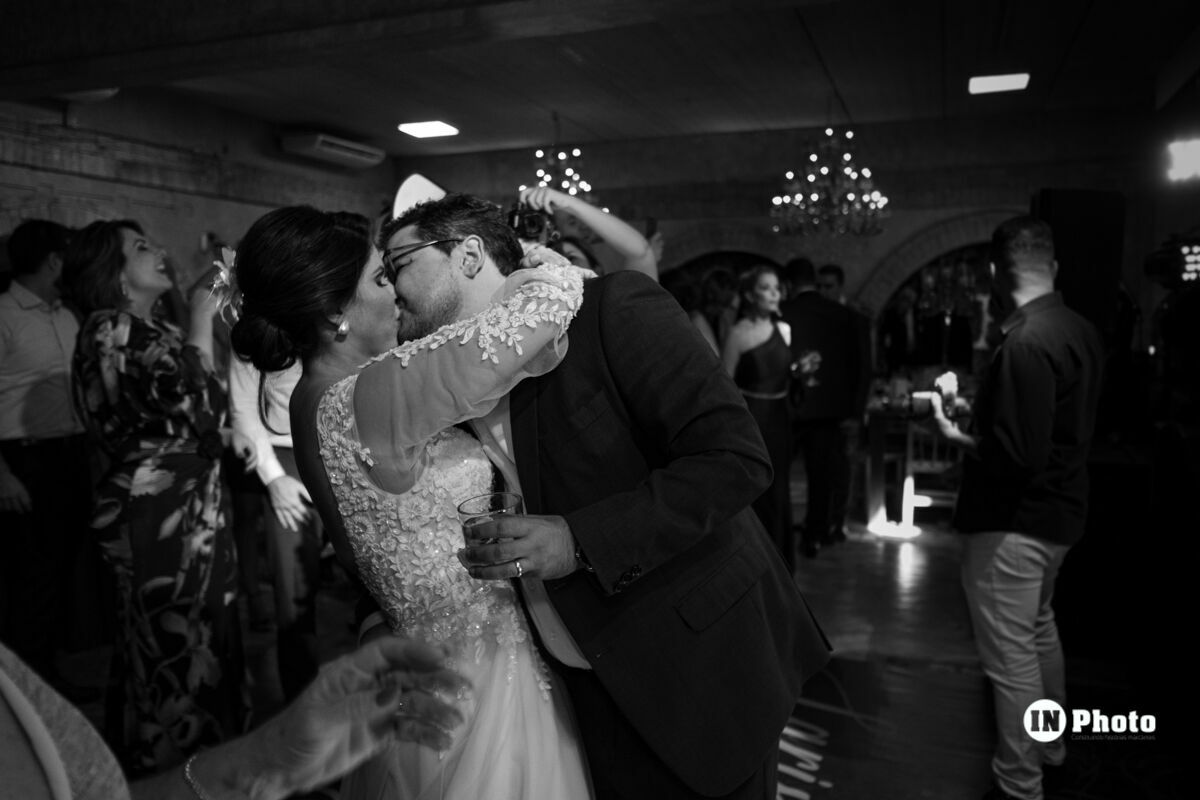 Foto Casamento Clássico na Reitoria Nossa Senhora das Graças e Bella Eventos Larissa e Leopoldo - Imagem 26