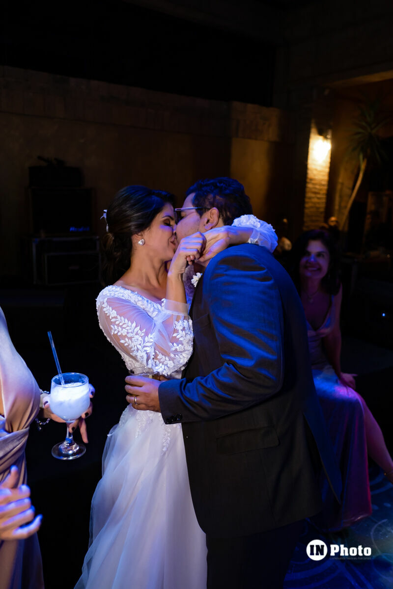 Foto Casamento Clássico na Reitoria Nossa Senhora das Graças e Bella Eventos Larissa e Leopoldo - Imagem 48