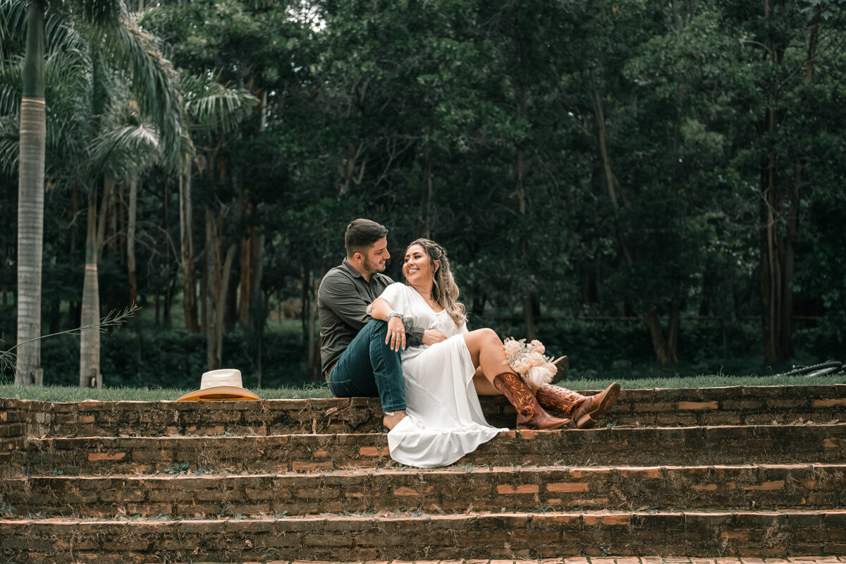 Foto Ensaio Fotográfico Pré Wedding Country Inspiração Jéssica e Vinícius Foto Ensaio Fotográfico Pré Wedding Country Inspiração Jéssica e Vinícius - Imagem 1