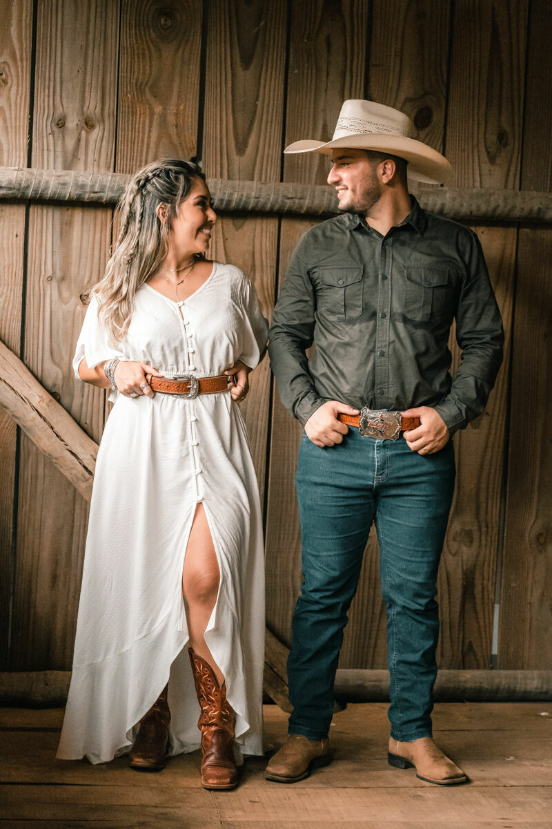 Foto Ensaio Fotográfico Pré Wedding Country Inspiração Jéssica e Vinícius Foto Ensaio Fotográfico Pré Wedding Country Inspiração Jéssica e Vinícius - Imagem 6