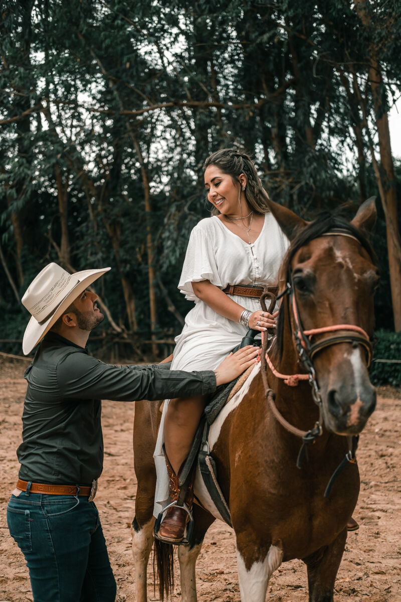 Foto Ensaio Fotográfico Pré Wedding Country Inspiração Jéssica e Vinícius Foto Ensaio Fotográfico Pré Wedding Country Inspiração Jéssica e Vinícius - Imagem 36