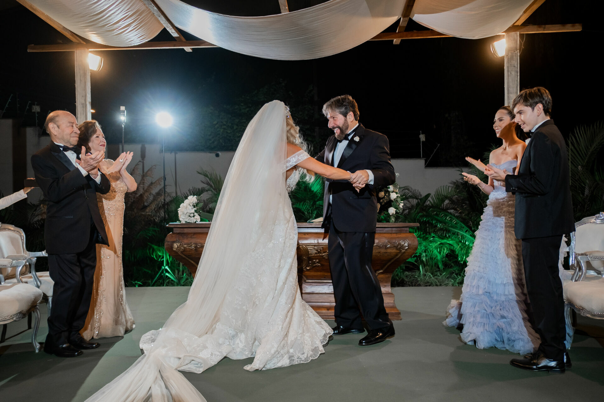 Foto Casamento Clássico Inspiração no Espaço Alegranza Kandice e Paul Foto Casamento Clássico Inspiração no Espaço Alegranza Kandice e Paul - Imagem 61