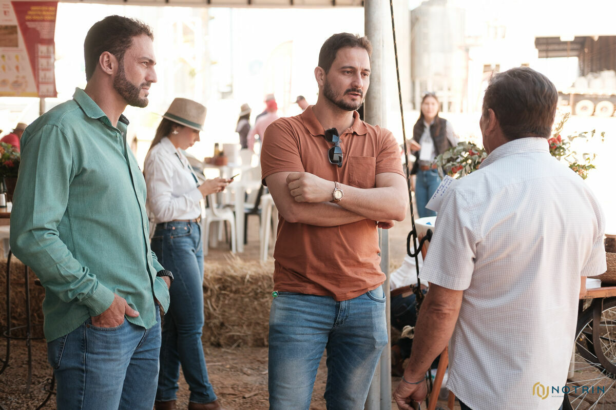 Foto Sucesso, Estratégia e Imagens que Contam Histórias: A Cobertura Fotográfica do Stand Notrin na Fazenda Planalto Foto Sucesso, Estratégia e Imagens que Contam Histórias: A Cobertura Fotográfica do Stand Notrin na Fazenda Planalto - Imagem 306