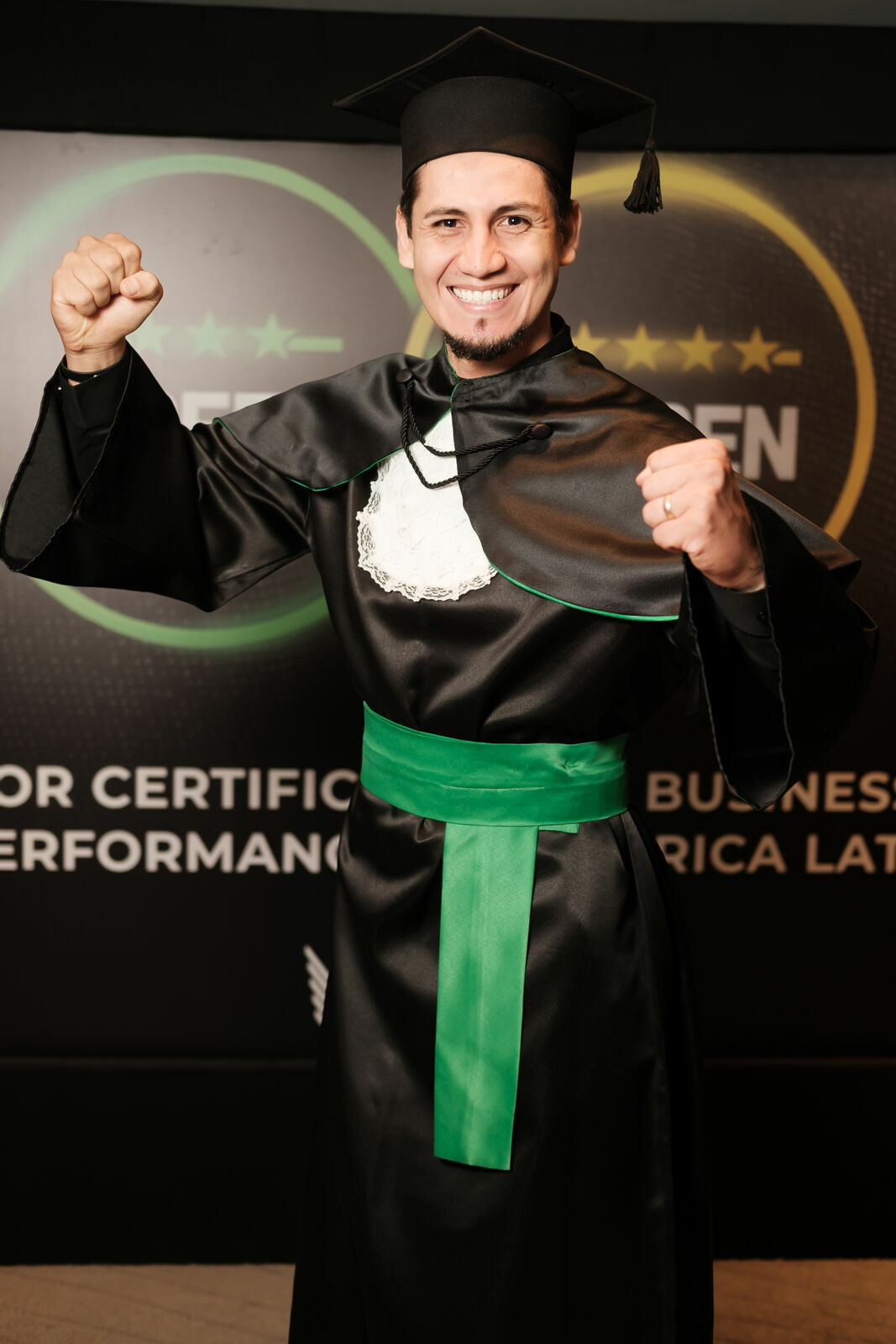 Foto Cobertura Fotográfica da Formatura Golden Belt e Green Belt Febracis 2025 – Um Registro Marcante Assinado por Natálya Cardoso Foto Cobertura Fotográfica da Formatura Golden Belt e Green Belt Febracis 2025 – Um Registro Marcante Assinado por Natálya Cardoso - Imagem 309