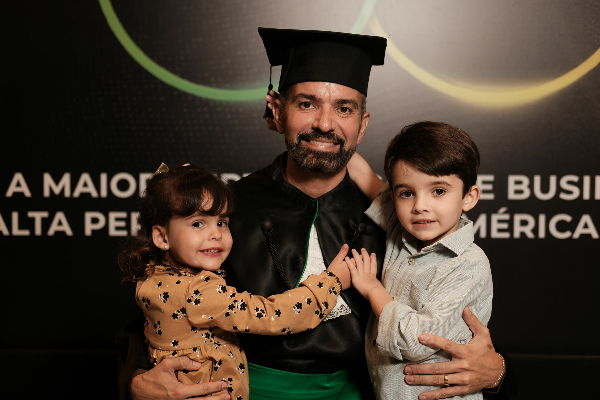 Foto Cobertura Fotográfica da Formatura Golden Belt e Green Belt Febracis 2025 – Um Registro Marcante Assinado por Natálya Cardoso Foto Cobertura Fotográfica da Formatura Golden Belt e Green Belt Febracis 2025 – Um Registro Marcante Assinado por Natálya Cardoso - Imagem 399