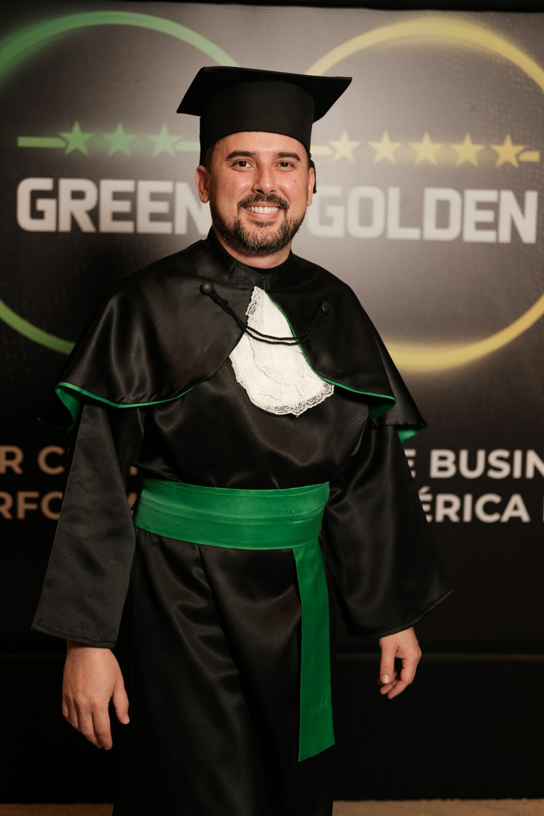 Foto Cobertura Fotográfica da Formatura Golden Belt e Green Belt Febracis 2025 – Um Registro Marcante Assinado por Natálya Cardoso Foto Cobertura Fotográfica da Formatura Golden Belt e Green Belt Febracis 2025 – Um Registro Marcante Assinado por Natálya Cardoso - Imagem 386