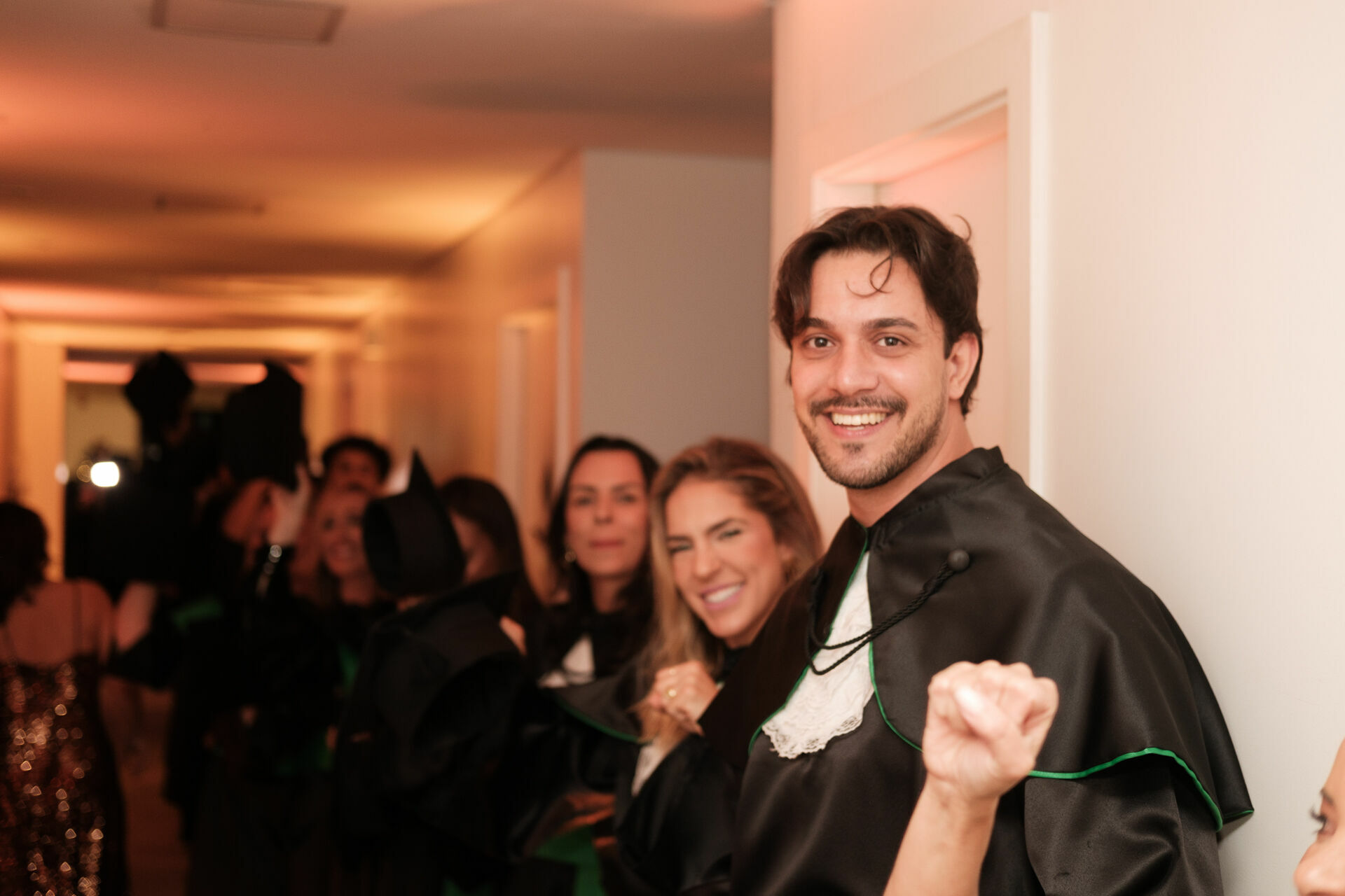 Foto Cobertura Fotográfica da Formatura Golden Belt e Green Belt Febracis 2025 – Um Registro Marcante Assinado por Natálya Cardoso Foto Cobertura Fotográfica da Formatura Golden Belt e Green Belt Febracis 2025 – Um Registro Marcante Assinado por Natálya Cardoso - Imagem 460