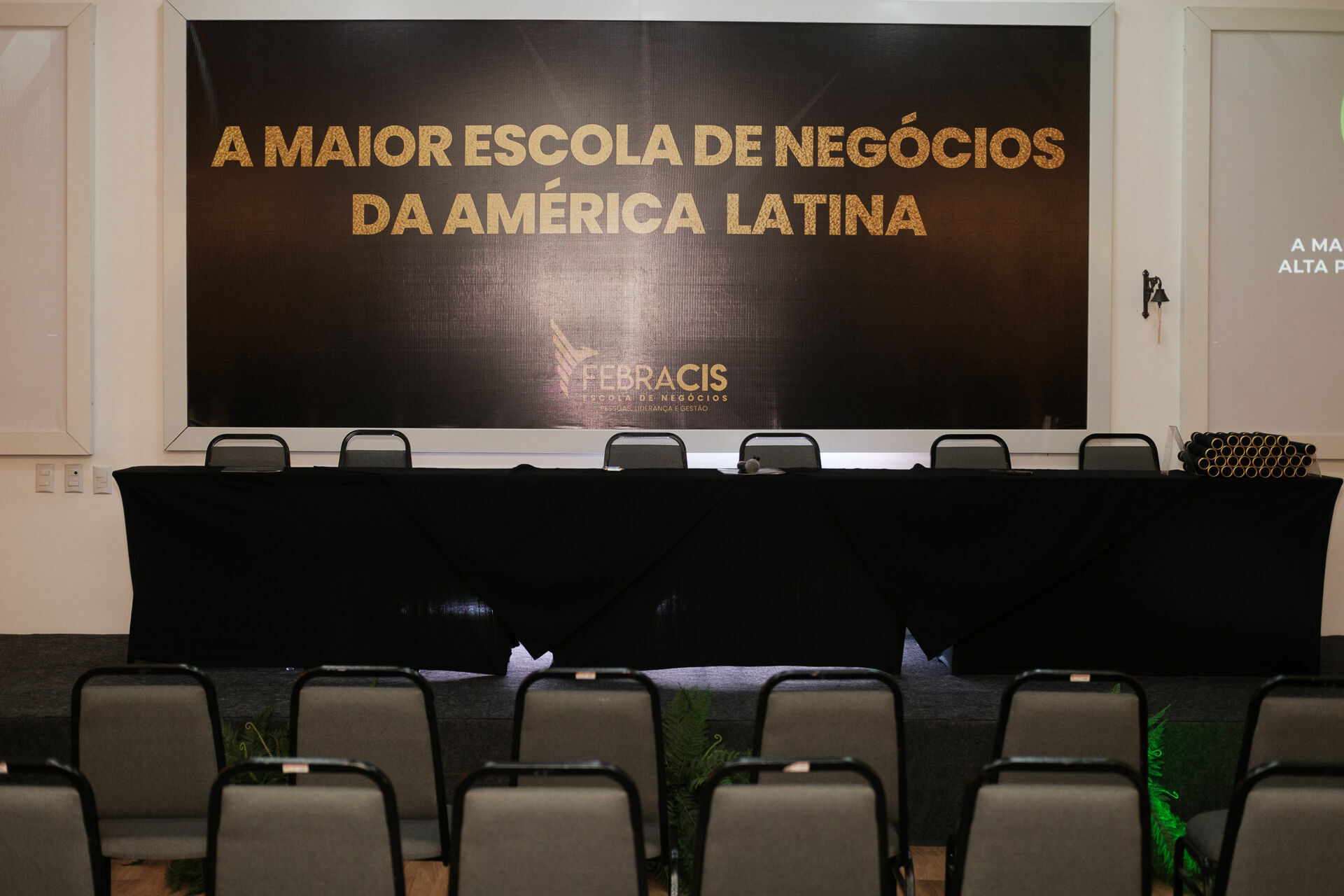 Foto Cobertura Fotográfica da Formatura Golden Belt e Green Belt Febracis 2025 – Um Registro Marcante Assinado por Natálya Cardoso Foto Cobertura Fotográfica da Formatura Golden Belt e Green Belt Febracis 2025 – Um Registro Marcante Assinado por Natálya Cardoso - Imagem 451