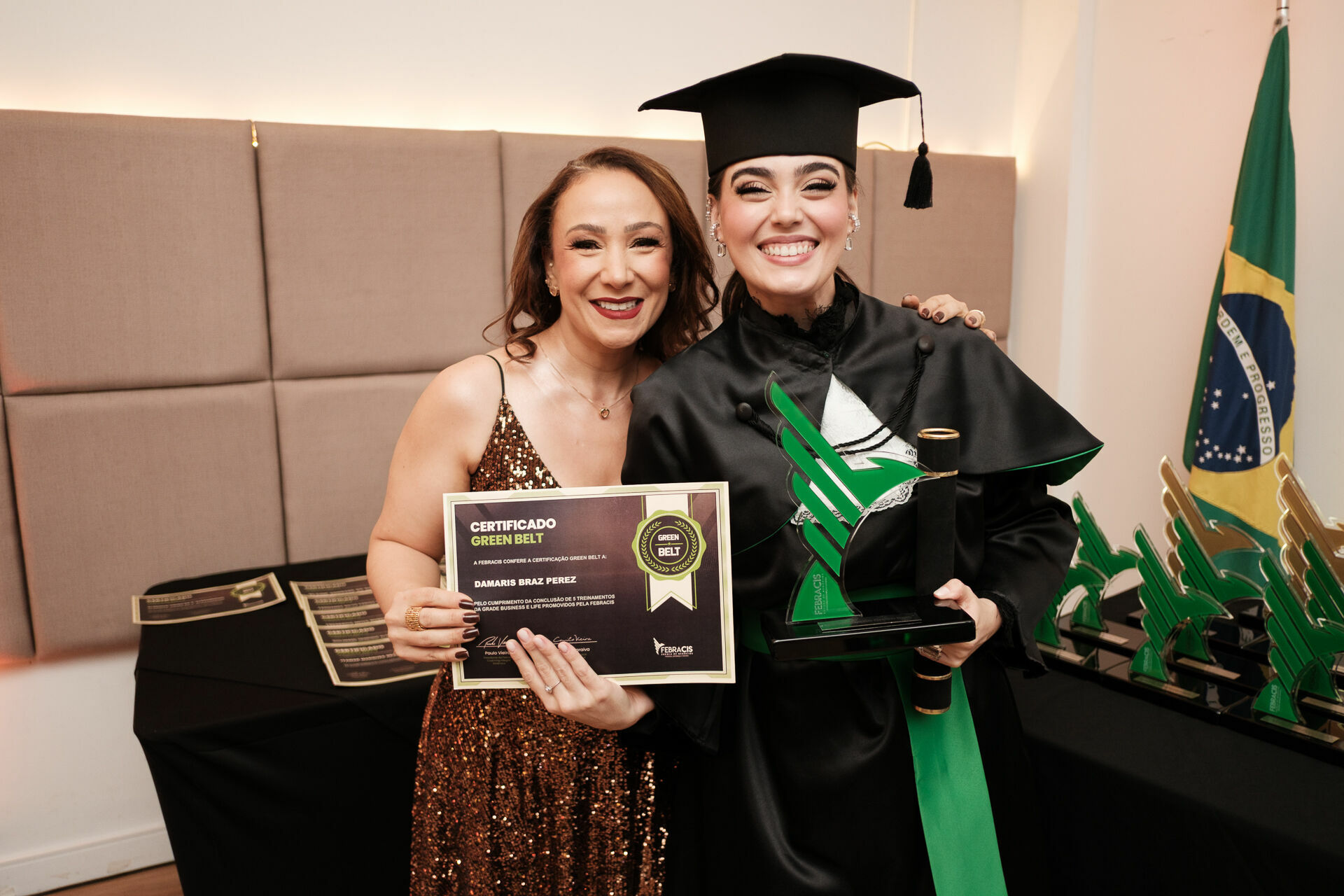 Foto Cobertura Fotográfica da Formatura Golden Belt e Green Belt Febracis 2025 – Um Registro Marcante Assinado por Natálya Cardoso Foto Cobertura Fotográfica da Formatura Golden Belt e Green Belt Febracis 2025 – Um Registro Marcante Assinado por Natálya Cardoso - Imagem 583