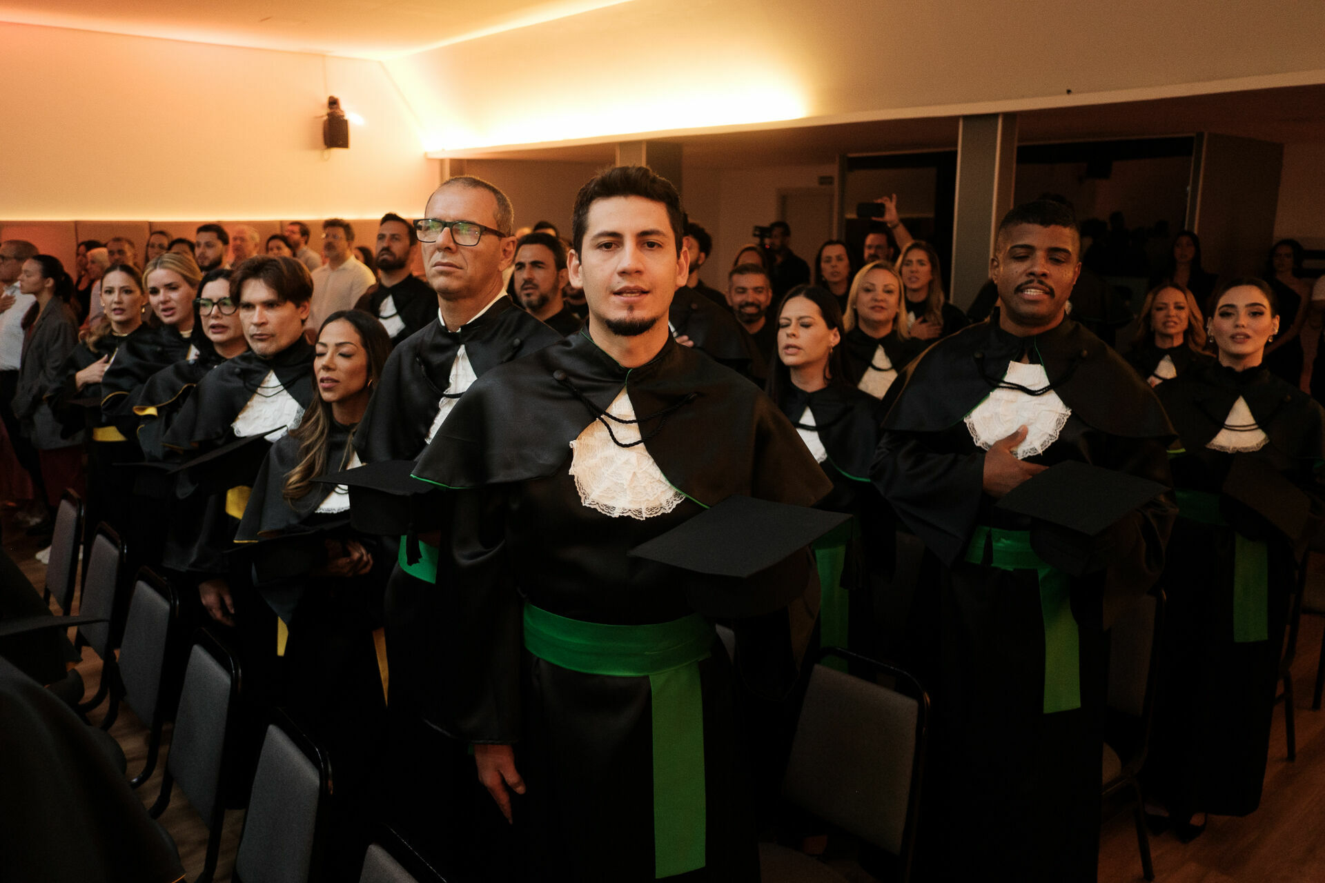 Foto Cobertura Fotográfica da Formatura Golden Belt e Green Belt Febracis 2025 – Um Registro Marcante Assinado por Natálya Cardoso Foto Cobertura Fotográfica da Formatura Golden Belt e Green Belt Febracis 2025 – Um Registro Marcante Assinado por Natálya Cardoso - Imagem 513