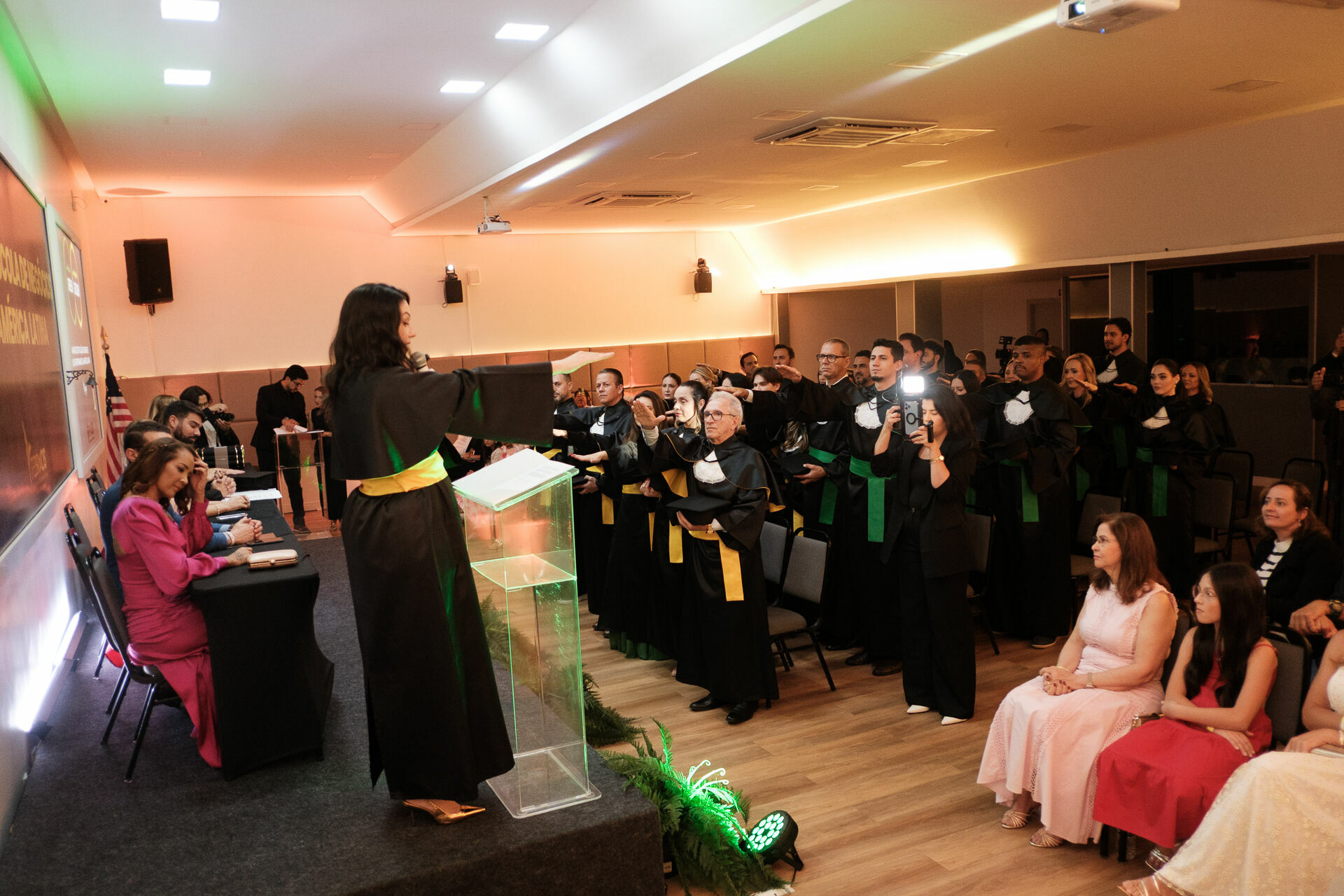 Foto Cobertura Fotográfica da Formatura Golden Belt e Green Belt Febracis 2025 – Um Registro Marcante Assinado por Natálya Cardoso Foto Cobertura Fotográfica da Formatura Golden Belt e Green Belt Febracis 2025 – Um Registro Marcante Assinado por Natálya Cardoso - Imagem 530