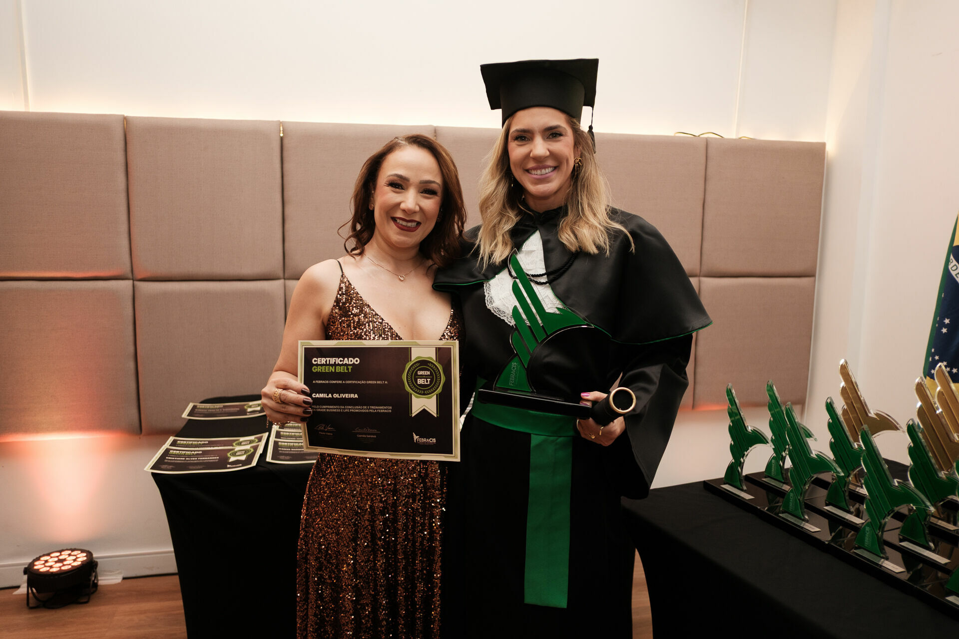 Foto Cobertura Fotográfica da Formatura Golden Belt e Green Belt Febracis 2025 – Um Registro Marcante Assinado por Natálya Cardoso Foto Cobertura Fotográfica da Formatura Golden Belt e Green Belt Febracis 2025 – Um Registro Marcante Assinado por Natálya Cardoso - Imagem 569