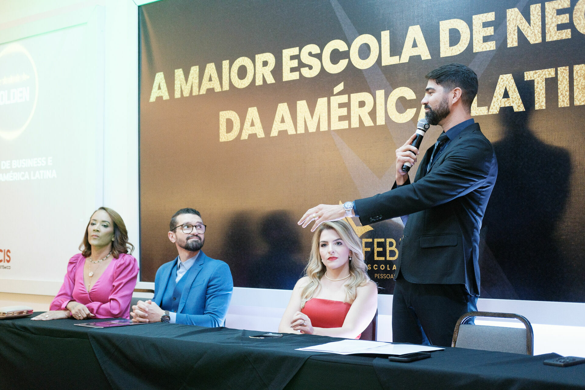 Foto Cobertura Fotográfica da Formatura Golden Belt e Green Belt Febracis 2025 – Um Registro Marcante Assinado por Natálya Cardoso Foto Cobertura Fotográfica da Formatura Golden Belt e Green Belt Febracis 2025 – Um Registro Marcante Assinado por Natálya Cardoso - Imagem 484