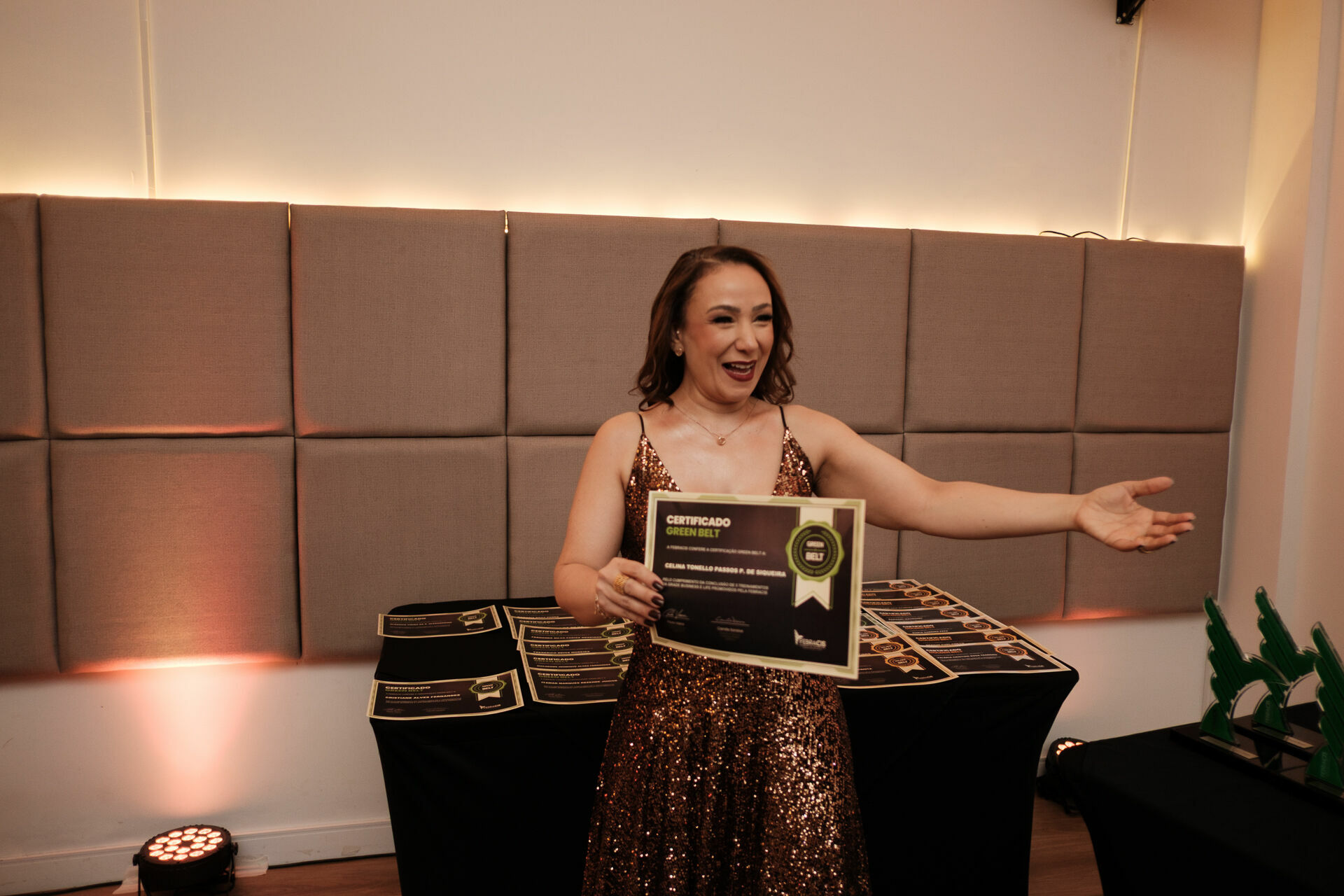 Foto Cobertura Fotográfica da Formatura Golden Belt e Green Belt Febracis 2025 – Um Registro Marcante Assinado por Natálya Cardoso Foto Cobertura Fotográfica da Formatura Golden Belt e Green Belt Febracis 2025 – Um Registro Marcante Assinado por Natálya Cardoso - Imagem 571