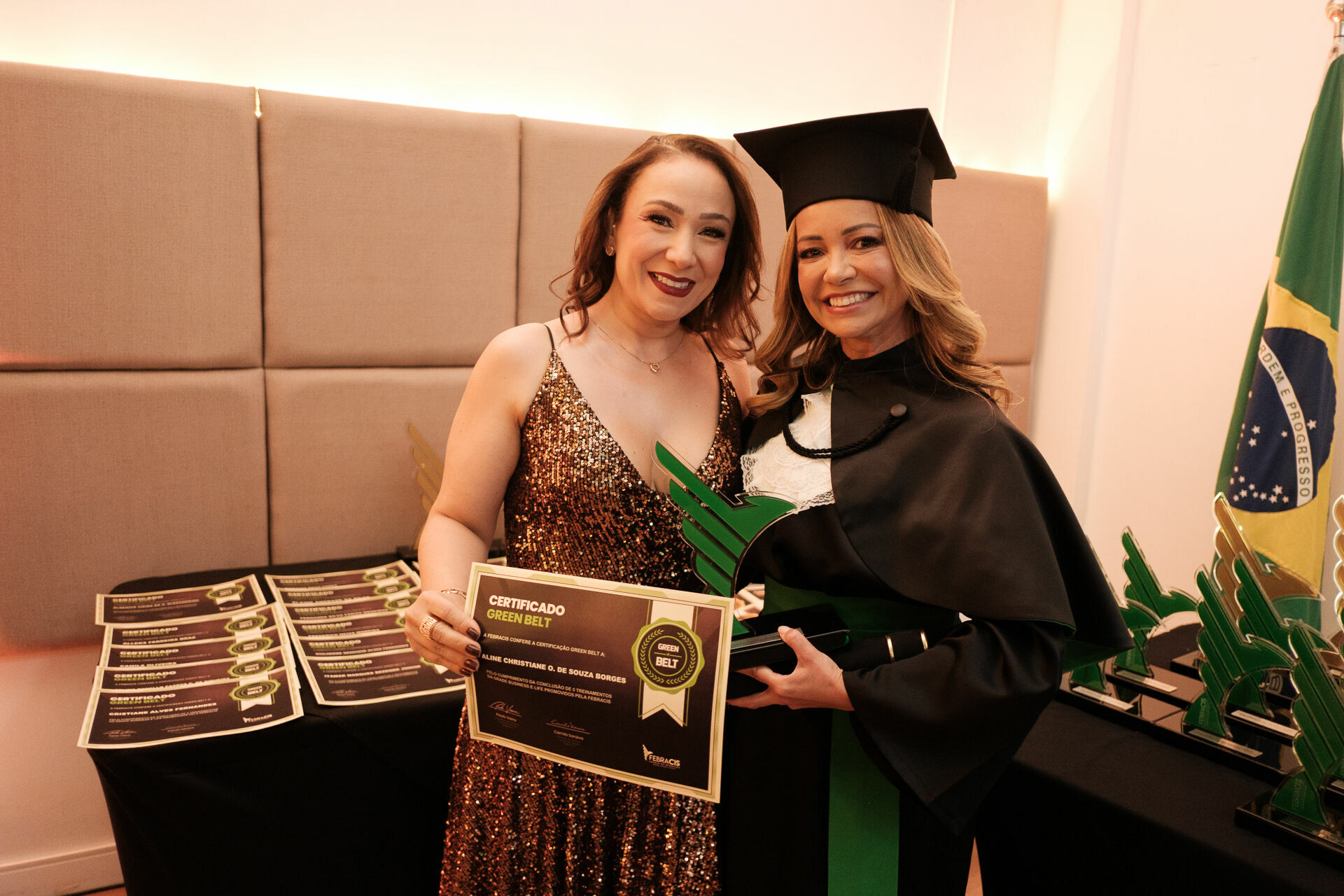 Foto Cobertura Fotográfica da Formatura Golden Belt e Green Belt Febracis 2025 – Um Registro Marcante Assinado por Natálya Cardoso Foto Cobertura Fotográfica da Formatura Golden Belt e Green Belt Febracis 2025 – Um Registro Marcante Assinado por Natálya Cardoso - Imagem 558