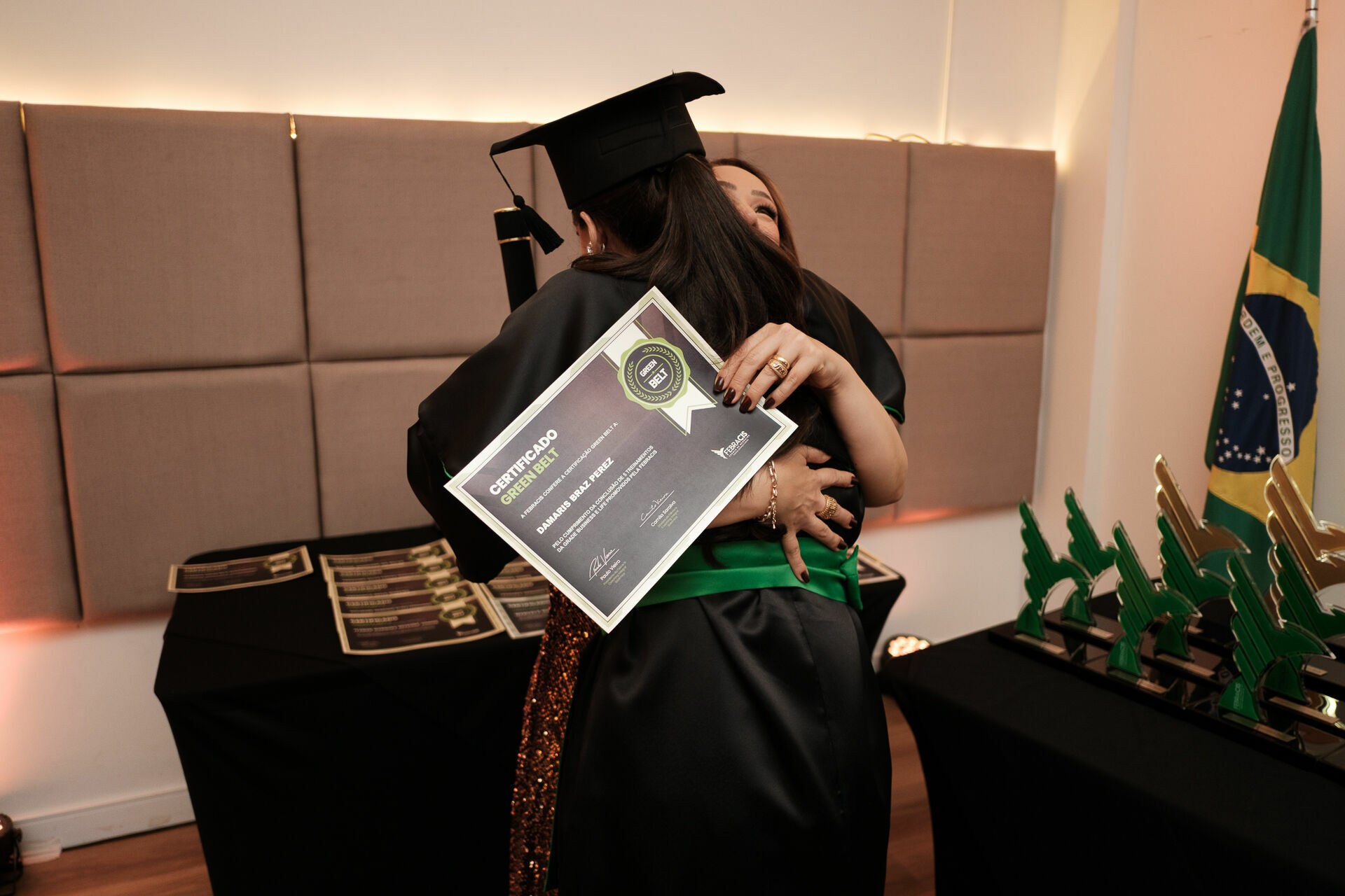 Foto Cobertura Fotográfica da Formatura Golden Belt e Green Belt Febracis 2025 – Um Registro Marcante Assinado por Natálya Cardoso Foto Cobertura Fotográfica da Formatura Golden Belt e Green Belt Febracis 2025 – Um Registro Marcante Assinado por Natálya Cardoso - Imagem 582